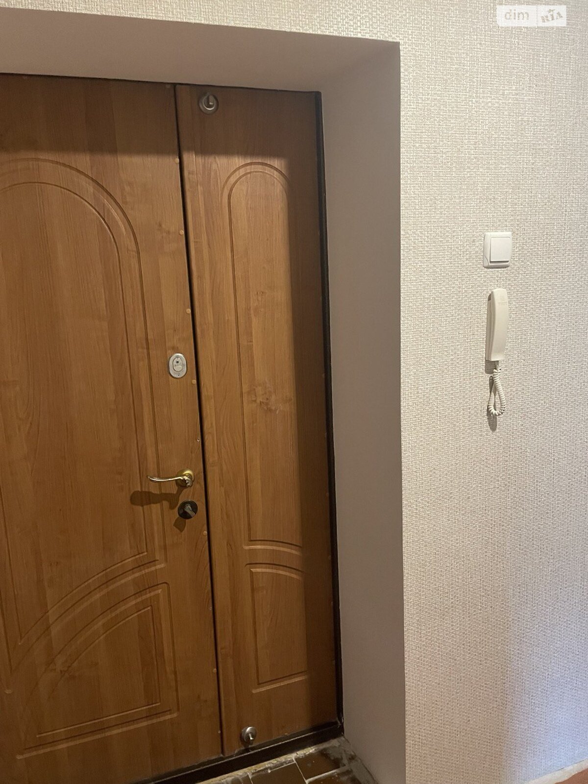 Продаж двокімнатної квартири в Комишувасі, на вул. Хмельницького Богдана 33, фото 1 Продаж двокімнатної квартири в Комишувасі, на вул. Хмельницького Богдана 33, фото 1