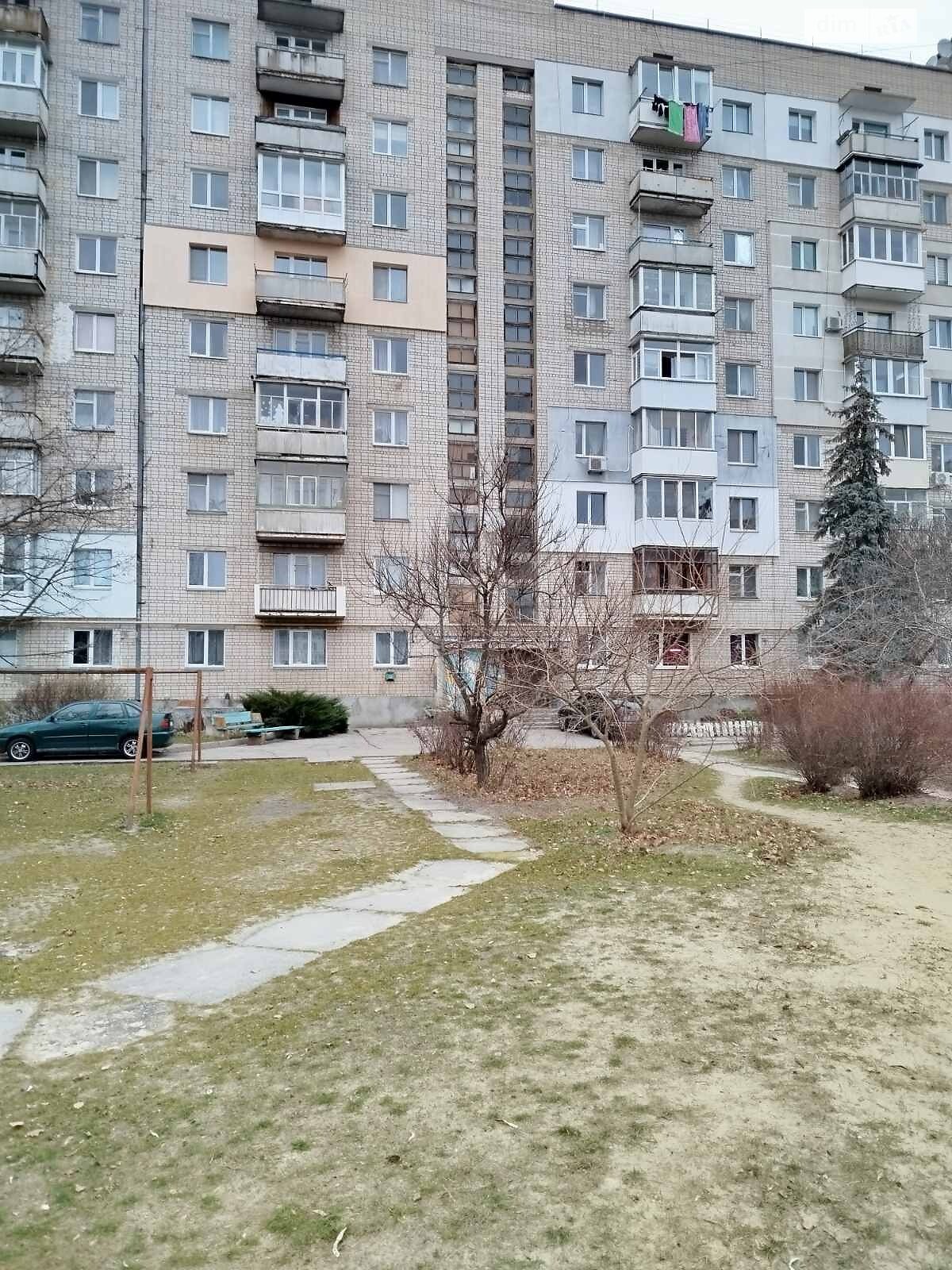 Продаж трикімнатної квартири в Каневі, на вул. Маршала Рибалка 2, район Канів фото 1 Продаж трикімнатної квартири в Каневі, на вул. Маршала Рибалка 2, район Канів фото 1