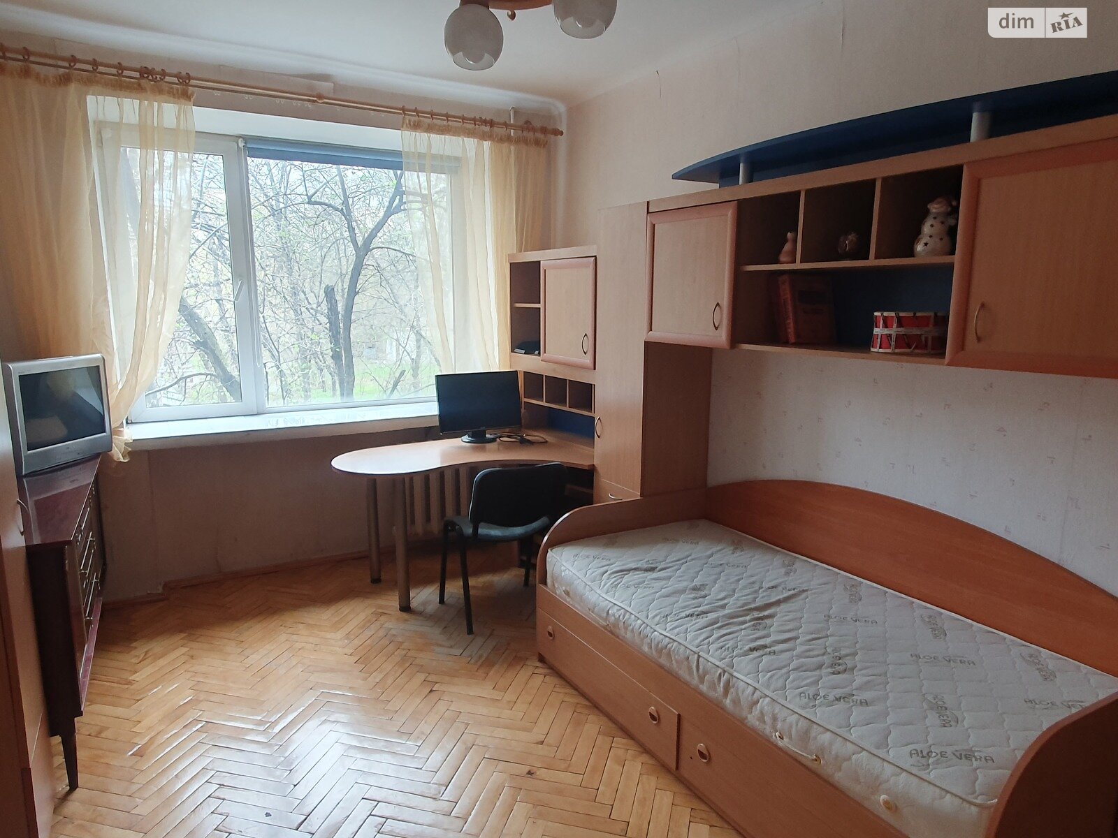 Продажа четырехкомнатной квартиры в Киеве, на ул. Мирослава Поповича 21, район Академгородок фото 1 Продажа четырехкомнатной квартиры в Киеве, на ул. Мирослава Поповича 21, район Академгородок фото 1