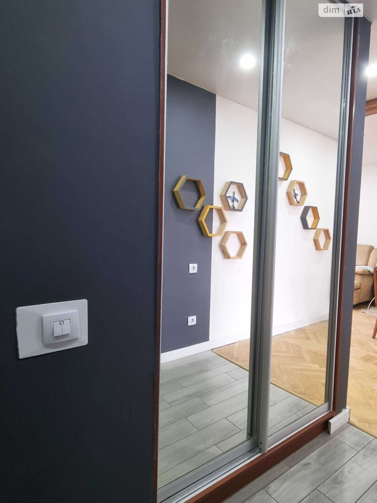 Продаж трикімнатної квартири в Києві, на вул. Гетьмана Кирила Розумовського 12А, район Академмістечко фото 1 Продаж трикімнатної квартири в Києві, на вул. Гетьмана Кирила Розумовського 12А, район Академмістечко фото 1