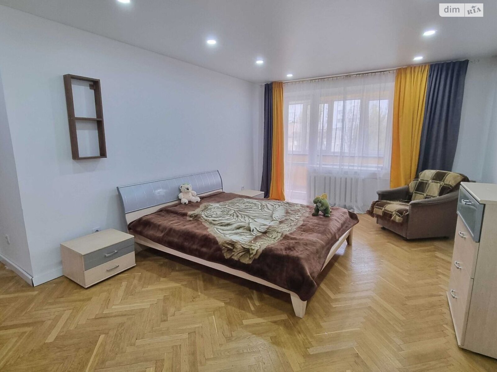 Продаж трикімнатної квартири в Києві, на вул. Гетьмана Кирила Розумовського 12А, район Академмістечко фото 1 Продаж трикімнатної квартири в Києві, на вул. Гетьмана Кирила Розумовського 12А, район Академмістечко фото 1