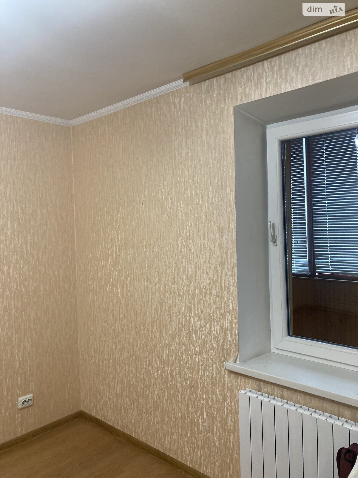 Продаж трикімнатної квартири в Києві, на пл. Святошинська 1, район Академмістечко фото 1 Продаж трикімнатної квартири в Києві, на пл. Святошинська 1, район Академмістечко фото 1