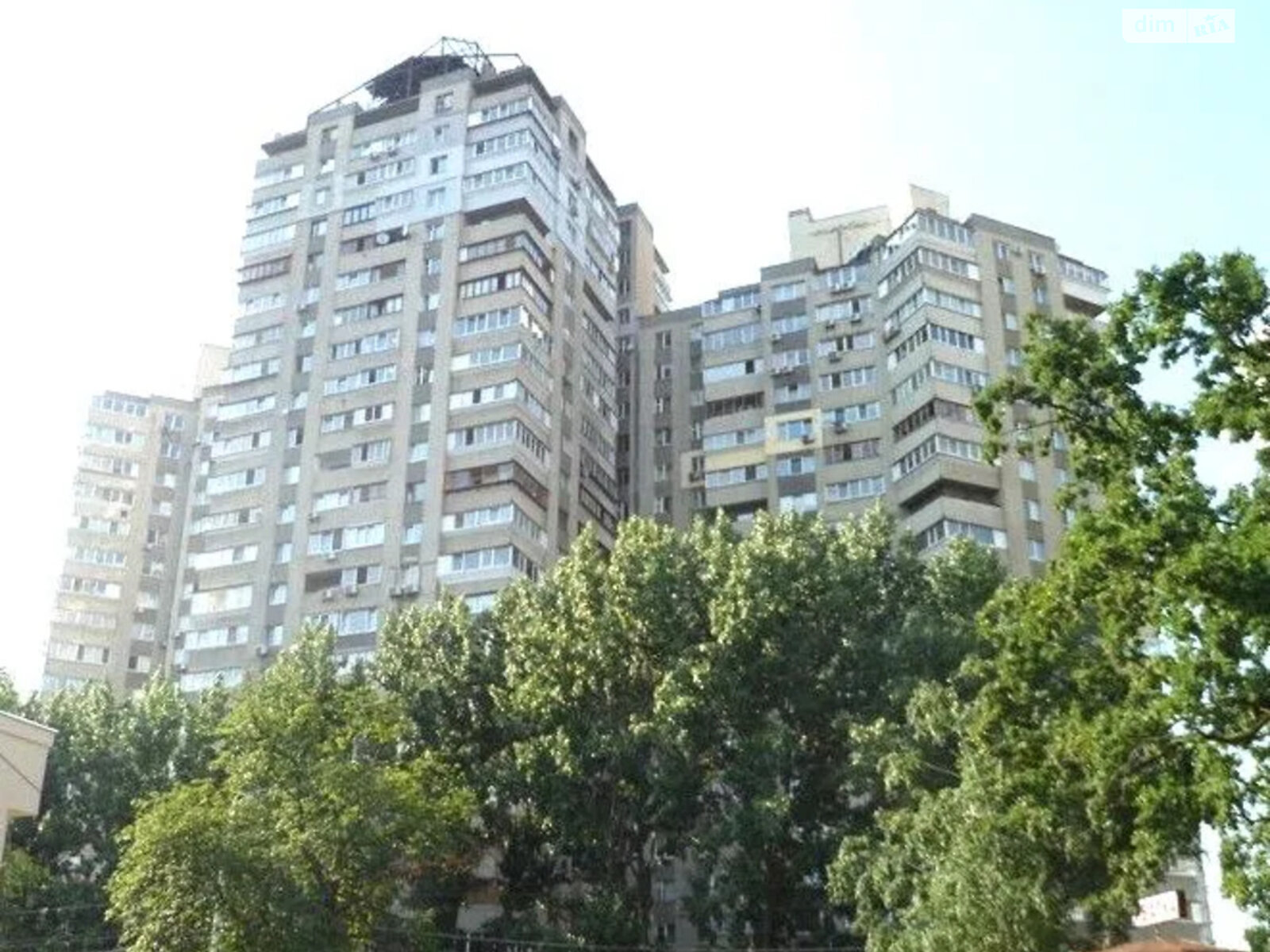 Продаж трикімнатної квартири в Києві, на пл. Святошинська 1, район Академмістечко фото 1 Продаж трикімнатної квартири в Києві, на пл. Святошинська 1, район Академмістечко фото 1