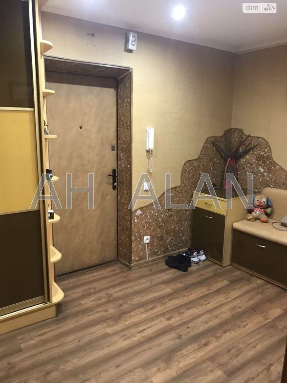 Продажа трехкомнатной квартиры в Киеве, на ул. Василия Стуса 26, район Академгородок фото 1 Продажа трехкомнатной квартиры в Киеве, на ул. Василия Стуса 26, район Академгородок фото 1