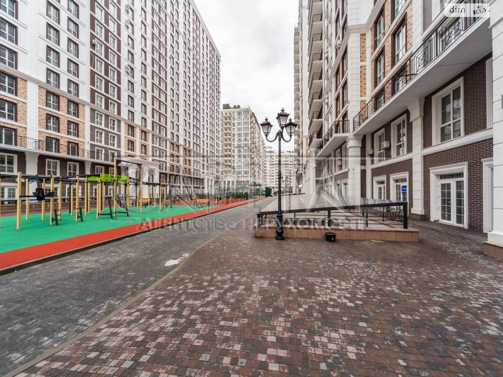 Продаж однокімнатної квартири в Києві, на вул. Михайла Максимовича, фото 1 Продаж однокімнатної квартири в Києві, на вул. Михайла Максимовича, фото 1