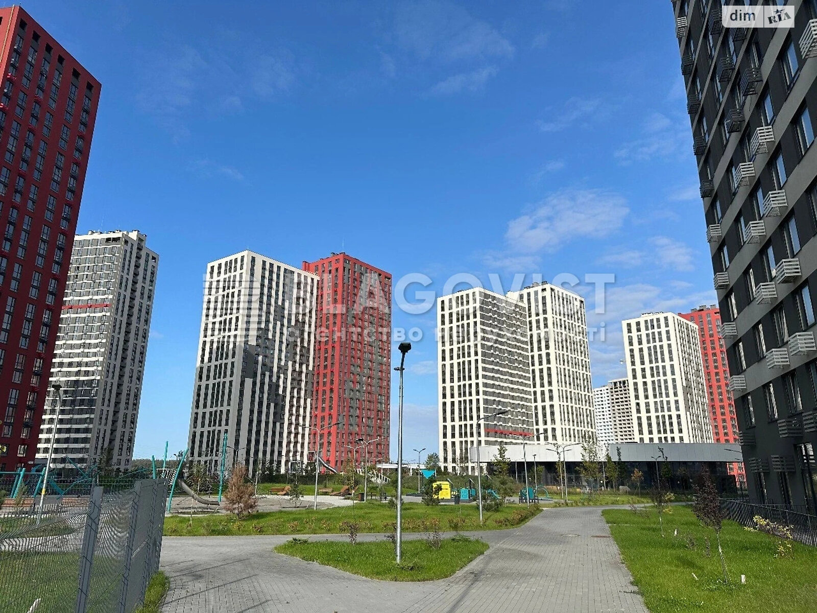 Продаж трикімнатної квартири в Києві, на вул. Олександра Олеся 8/17, фото 1 Продаж трикімнатної квартири в Києві, на вул. Олександра Олеся 8/17, фото 1