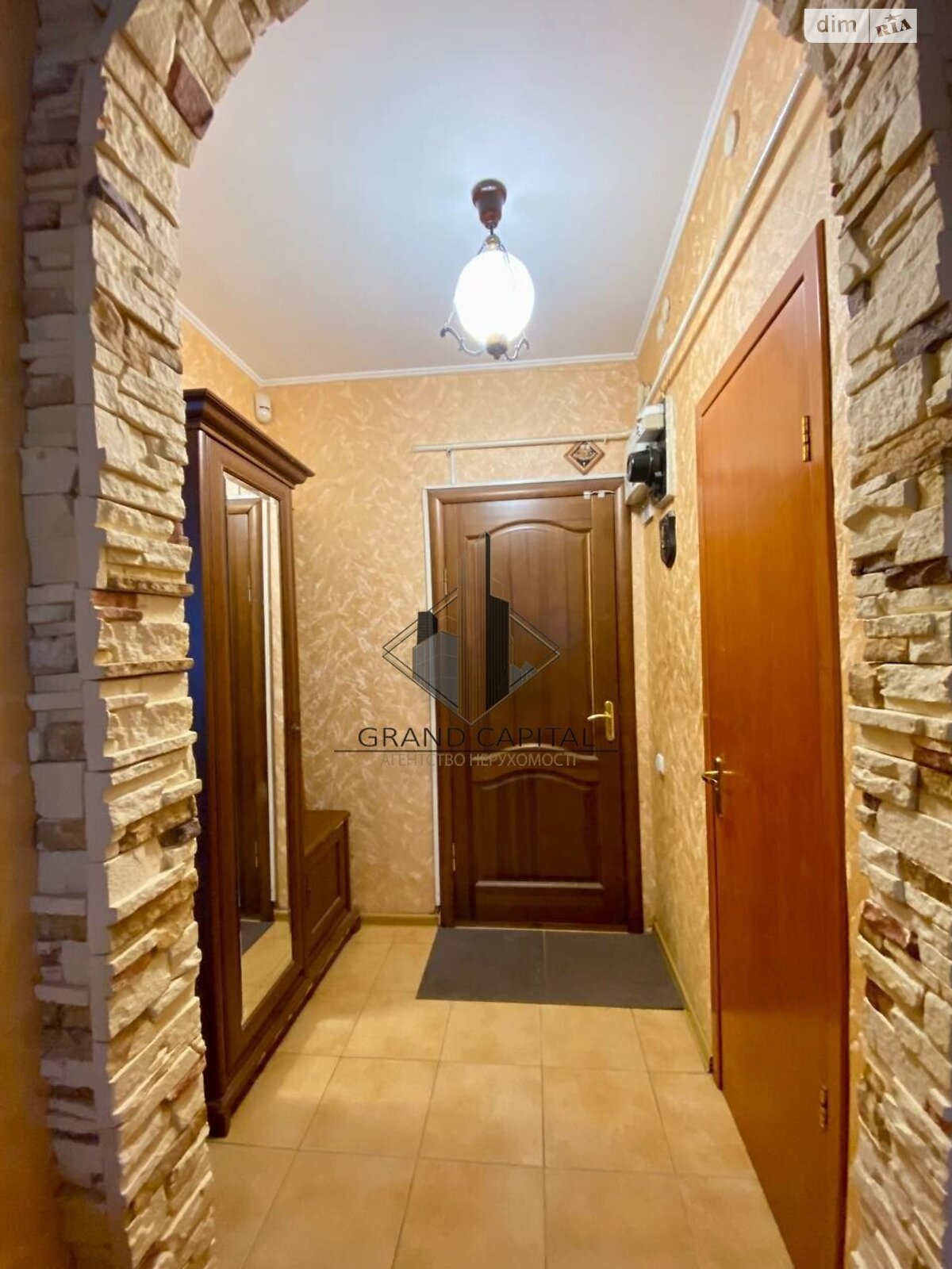 Продажа однокомнатной квартиры в Киеве, на ул. Алексеевская 10, район Александровская Слободка фото 1 Продажа однокомнатной квартиры в Киеве, на ул. Алексеевская 10, район Александровская Слободка фото 1