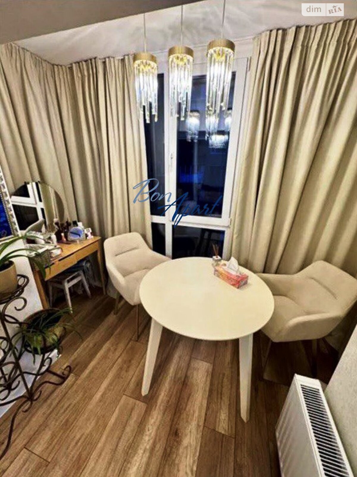 Продажа однокомнатной квартиры в Киеве, на ул. Братьев Зеровых 2А, район Александровская Слободка фото 1