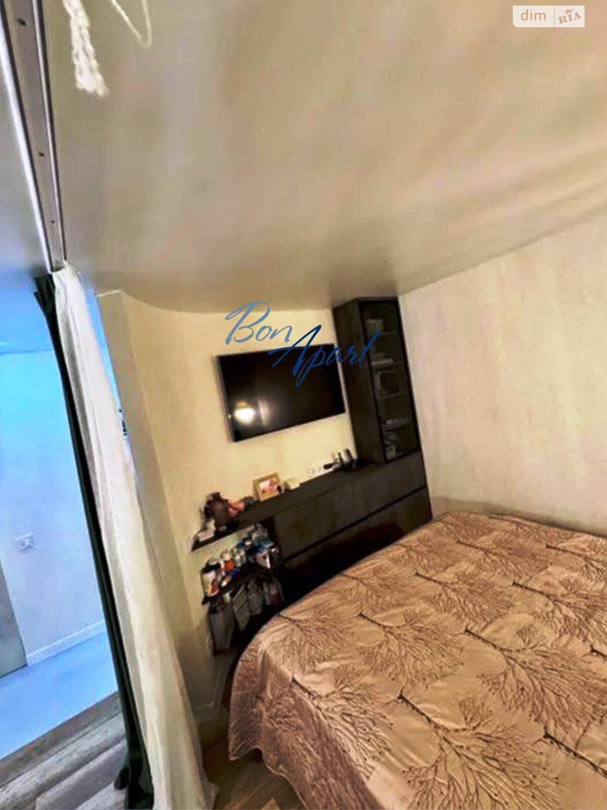 Продажа однокомнатной квартиры в Киеве, на ул. Братьев Зеровых 2А, район Александровская Слободка фото 1