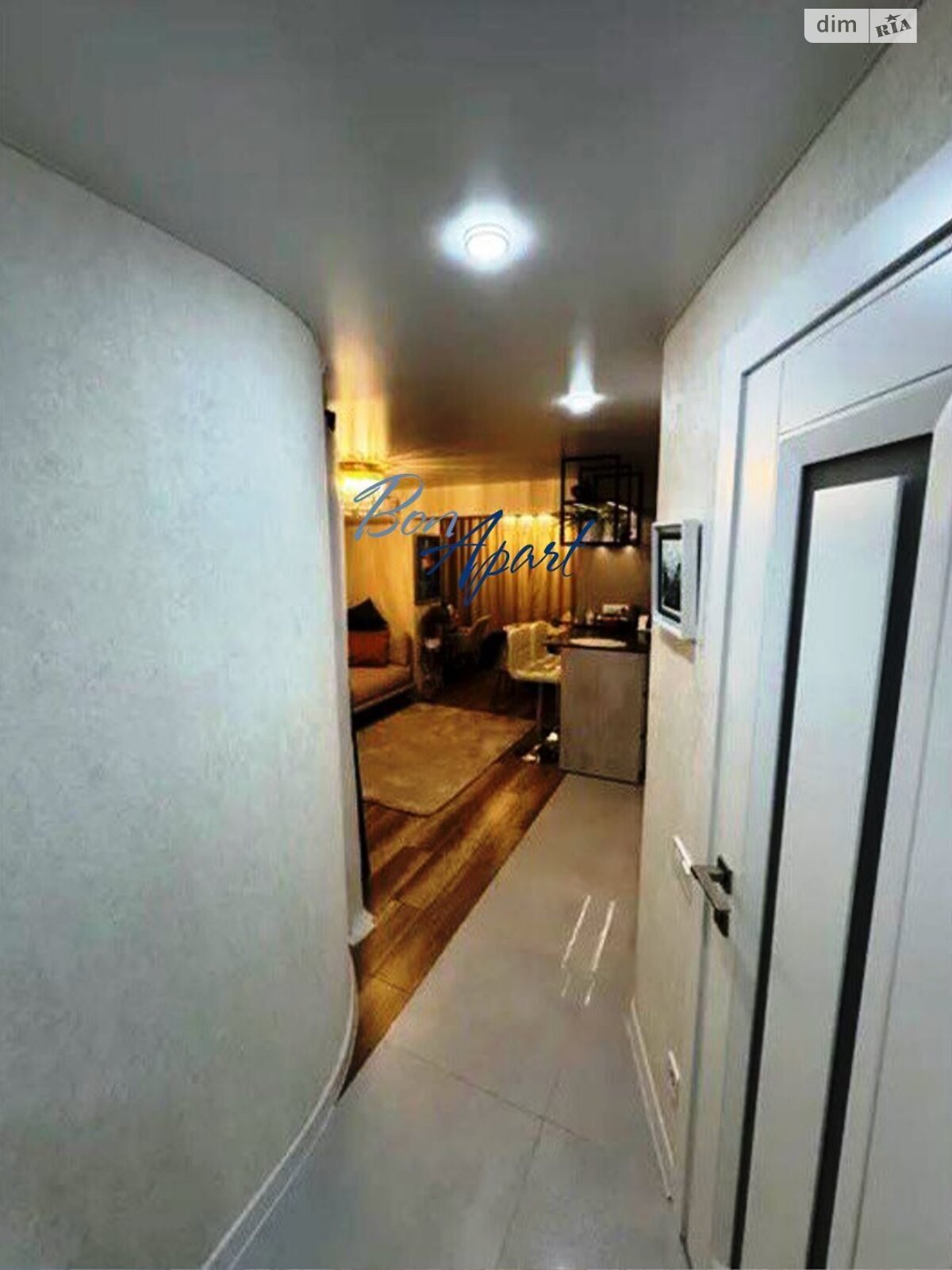 Продажа однокомнатной квартиры в Киеве, на ул. Братьев Зеровых 2А, район Александровская Слободка фото 1