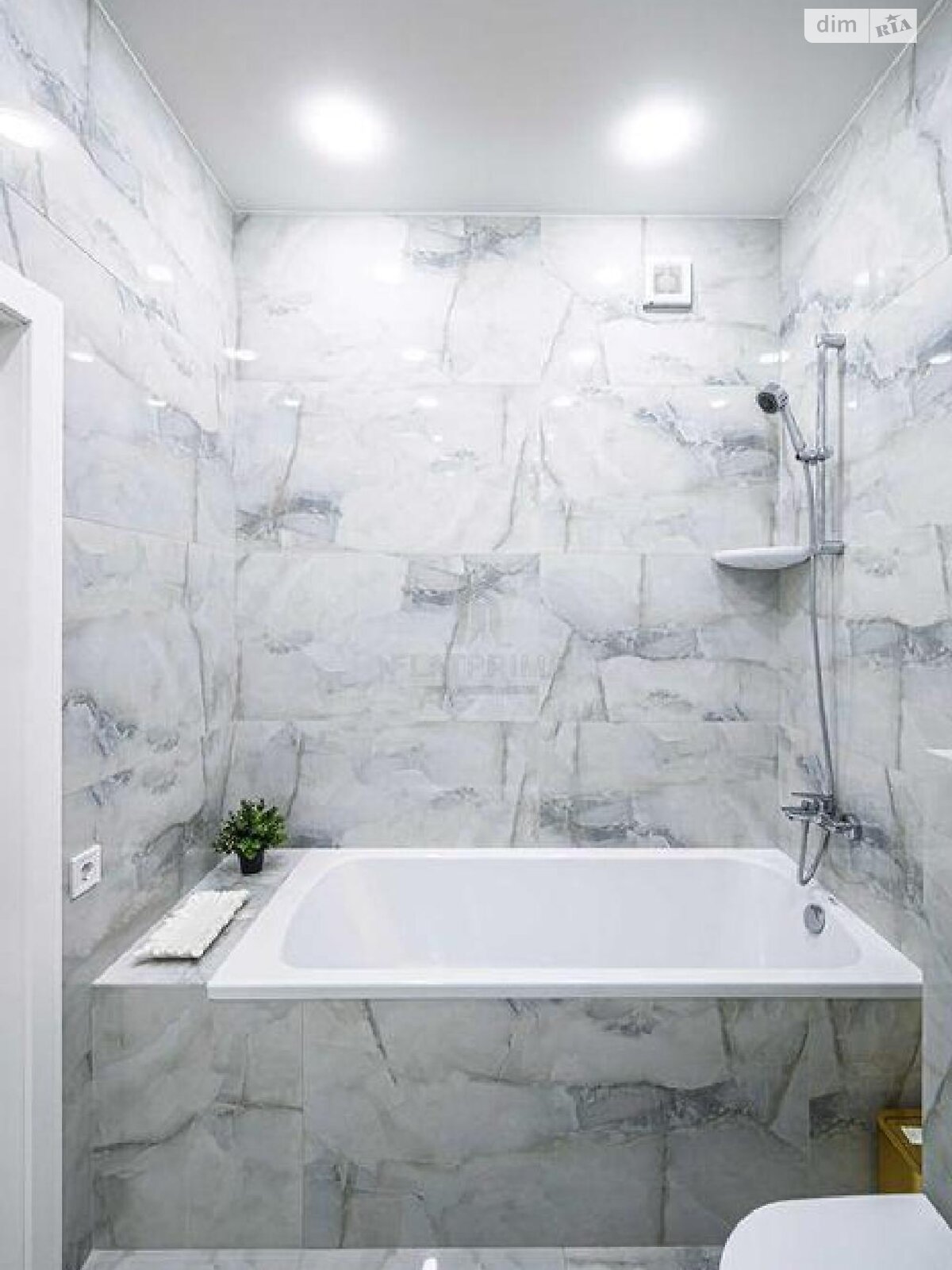 Продаж двокімнатної квартири в Києві, на вул. Григорія Кочура 19/8, район Олександрівська Слобідка фото 1