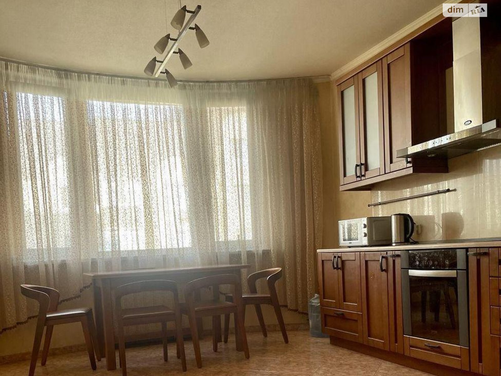 Продаж трикімнатної квартири в Києві, на просп. Валерія Лобановського 126Г, район Олександрівська Слобідка фото 1 Продаж трикімнатної квартири в Києві, на просп. Валерія Лобановського 126Г, район Олександрівська Слобідка фото 1