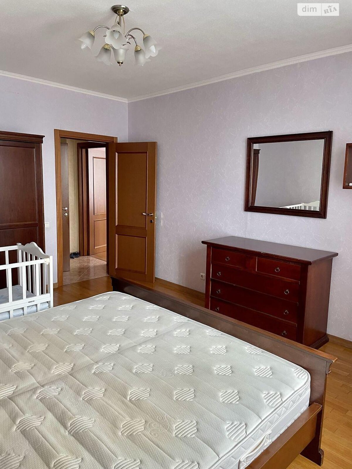 Продаж трикімнатної квартири в Києві, на просп. Валерія Лобановського 126Г, район Олександрівська Слобідка фото 1 Продаж трикімнатної квартири в Києві, на просп. Валерія Лобановського 126Г, район Олександрівська Слобідка фото 1