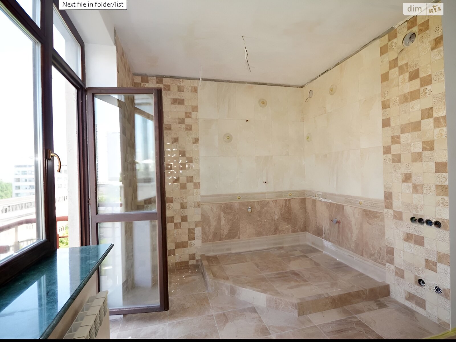 Продаж чотирикімнатної квартири в Києві, на вул. Максима Кривоноса 15, район Олександрівська Слобідка фото 1 Продаж чотирикімнатної квартири в Києві, на вул. Максима Кривоноса 15, район Олександрівська Слобідка фото 1