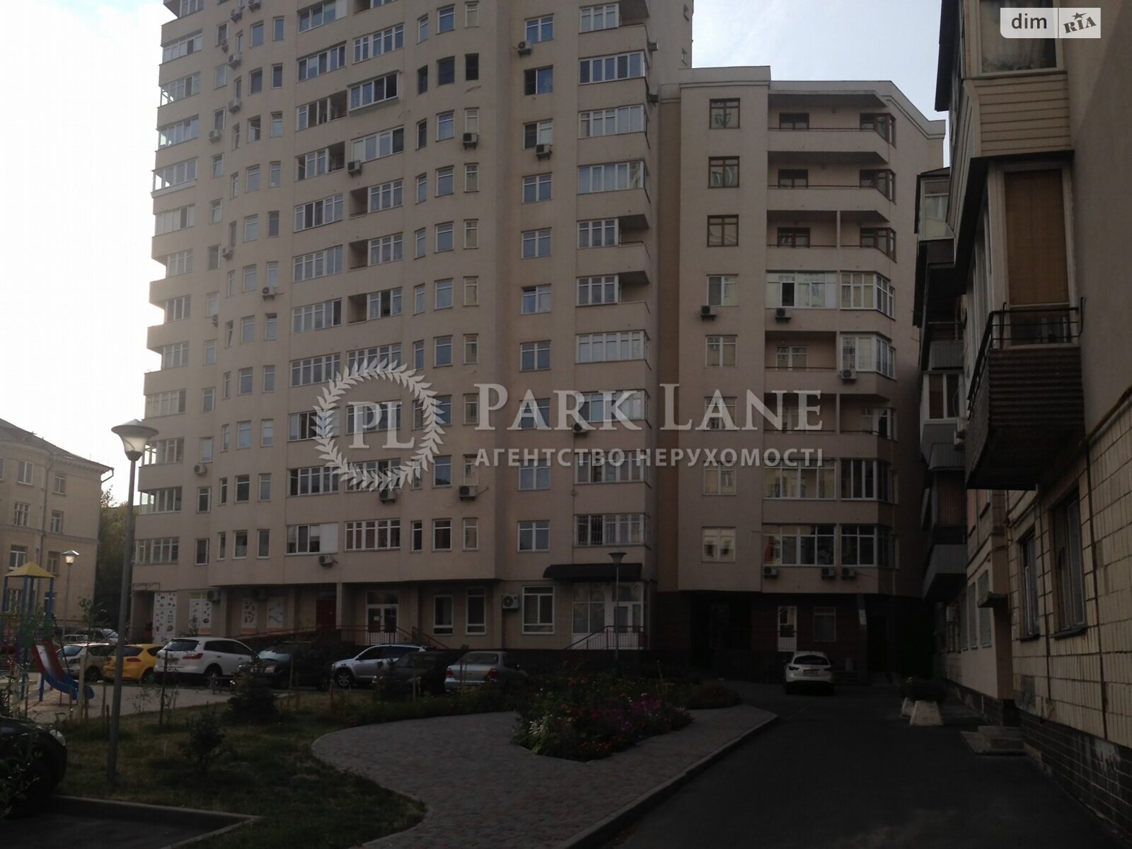 Продаж чотирикімнатної квартири в Києві, на вул. Максима Кривоноса 15, район Олександрівська Слобідка фото 1 Продаж чотирикімнатної квартири в Києві, на вул. Максима Кривоноса 15, район Олександрівська Слобідка фото 1