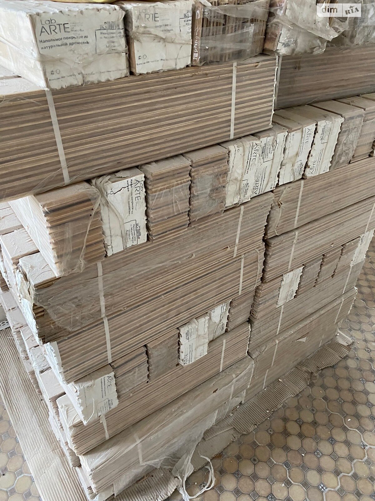 Продаж чотирикімнатної квартири в Києві, на вул. Максима Кривоноса 15, район Олександрівська Слобідка фото 1 Продаж чотирикімнатної квартири в Києві, на вул. Максима Кривоноса 15, район Олександрівська Слобідка фото 1