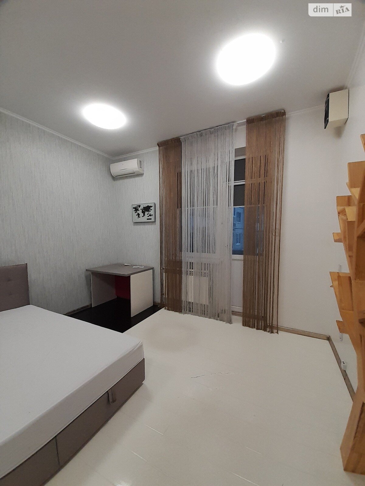 Продажа трехкомнатной квартиры в Киеве, на ул. Максима Кривоноса 15, район Александровская Слободка фото 1