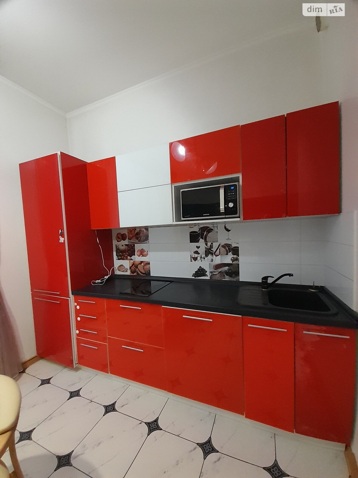 Продажа трехкомнатной квартиры в Киеве, на ул. Максима Кривоноса 15, район Александровская Слободка фото 1