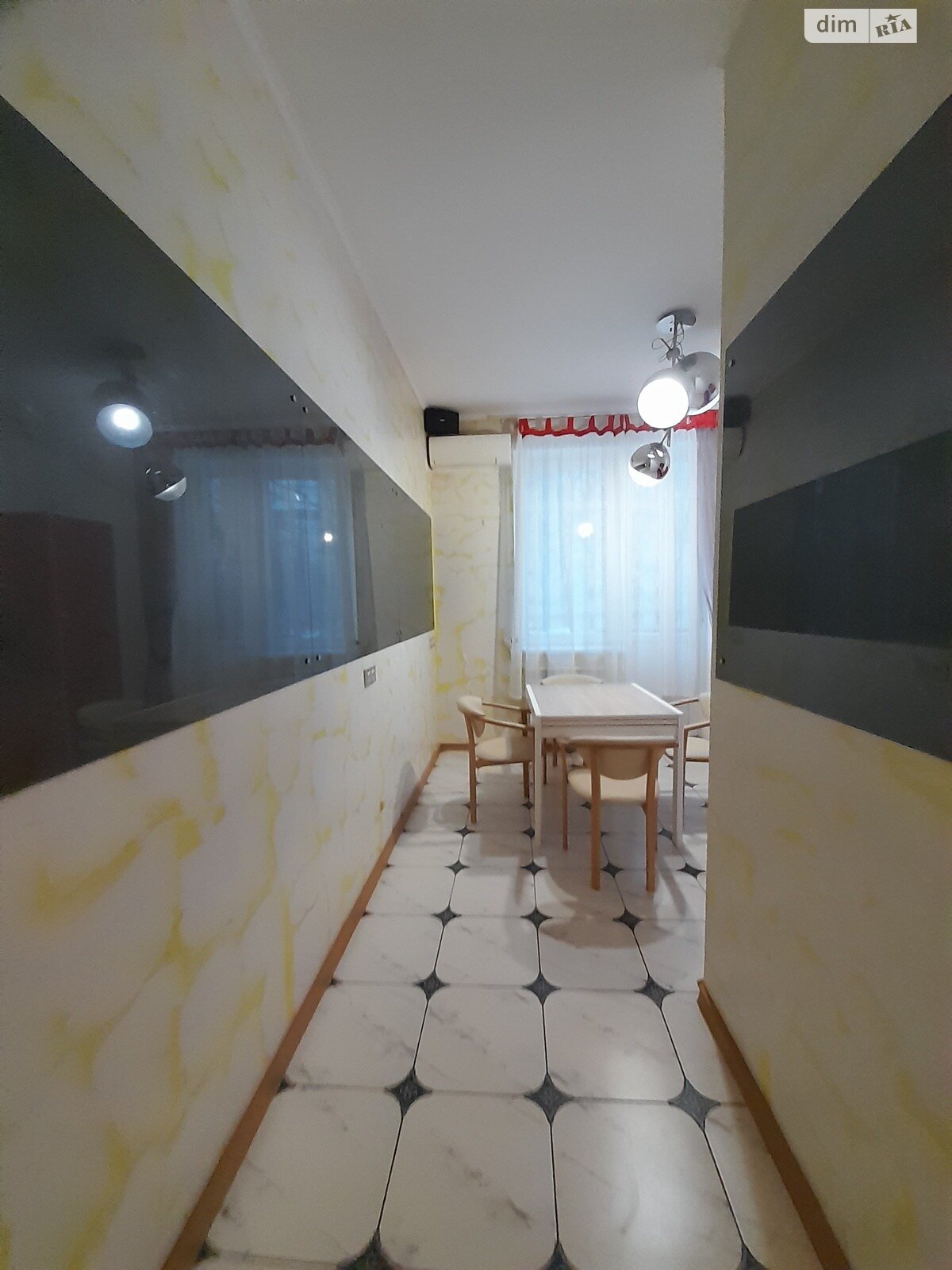 Продажа трехкомнатной квартиры в Киеве, на ул. Максима Кривоноса 15, район Александровская Слободка фото 1