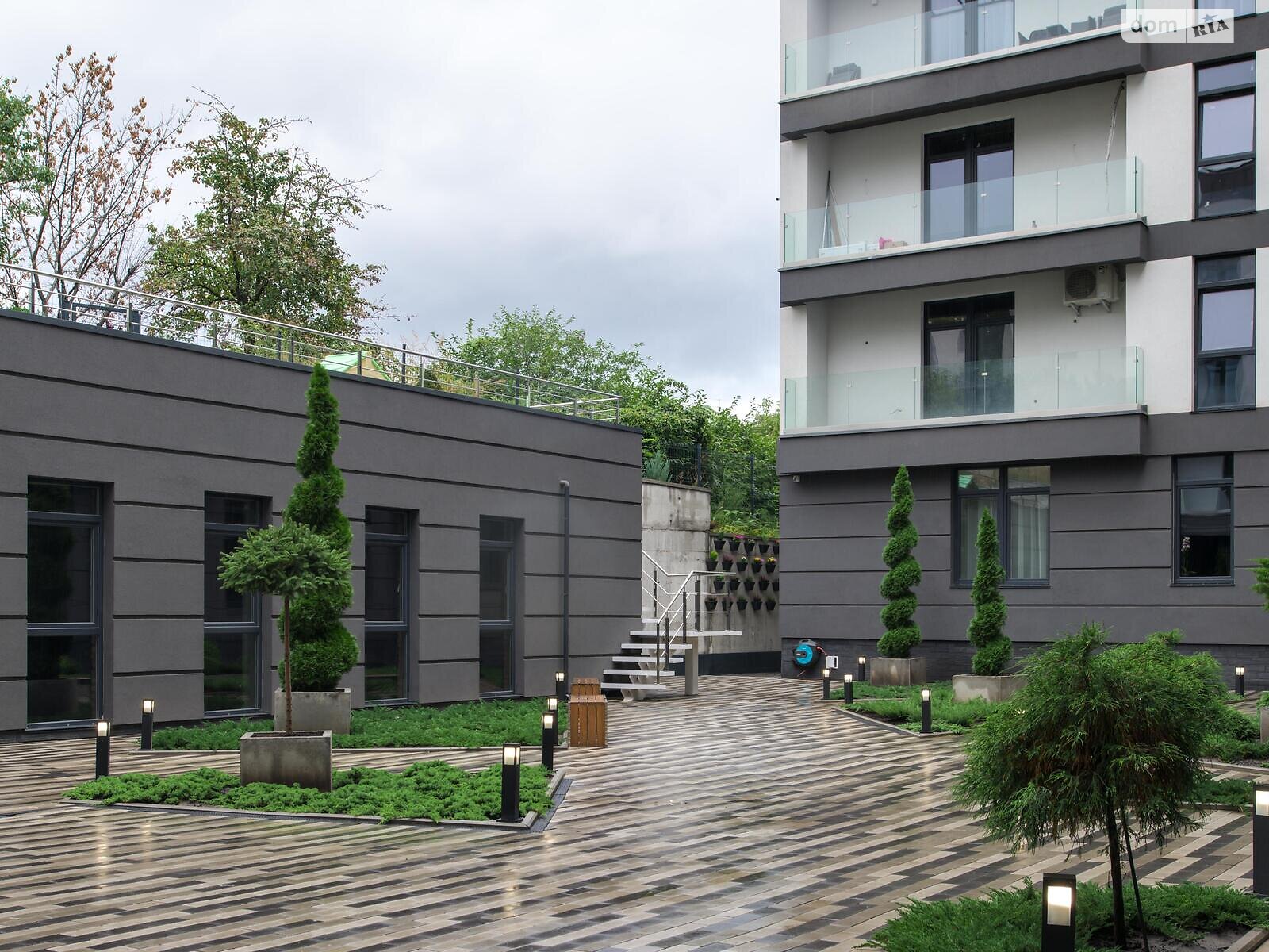 Продажа трехкомнатной квартиры в Киеве, на ул. Университетская 17А, район Александровская Слободка фото 1 Продажа трехкомнатной квартиры в Киеве, на ул. Университетская 17А, район Александровская Слободка фото 1