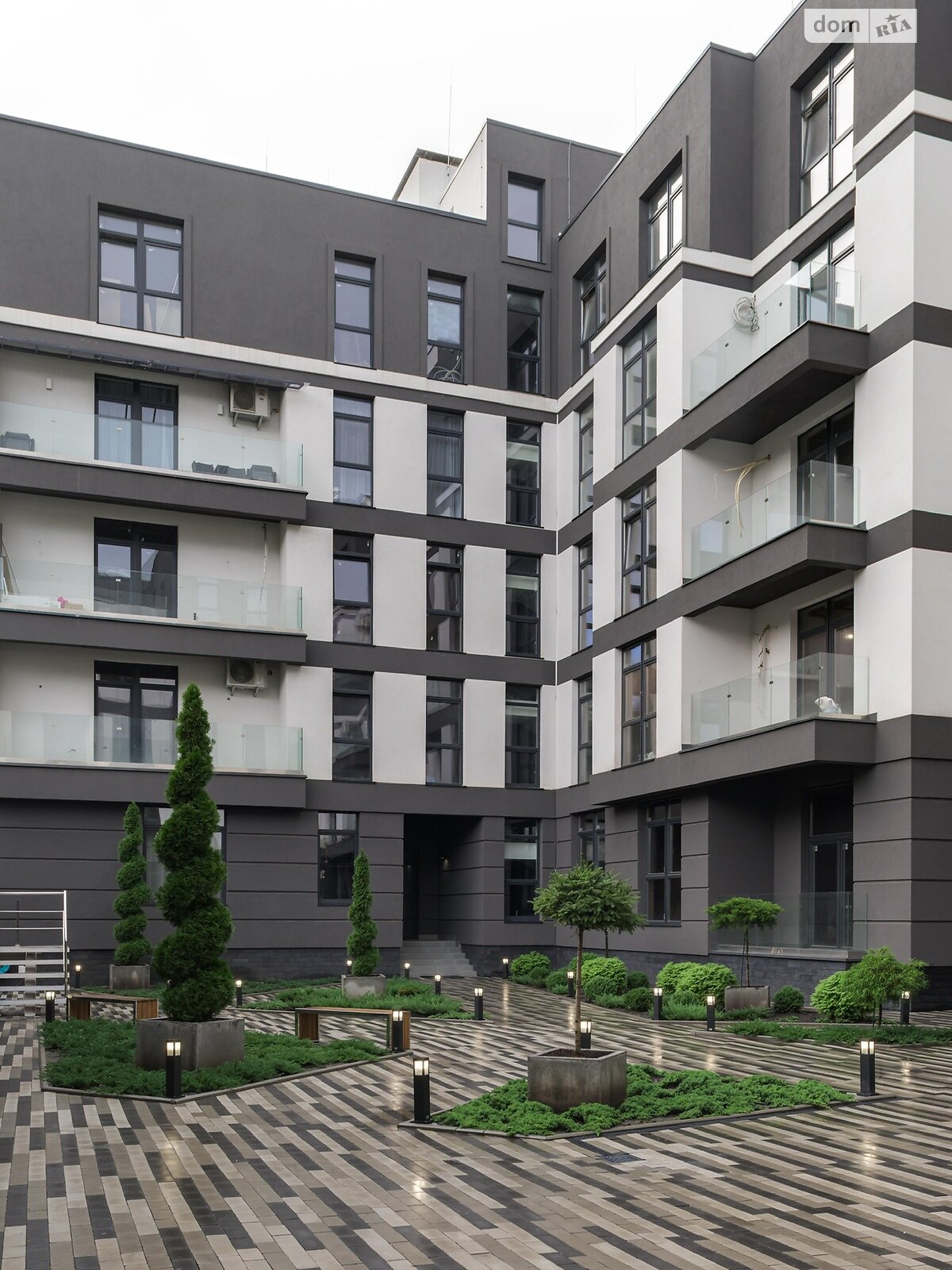 Продажа трехкомнатной квартиры в Киеве, на ул. Университетская 17А, район Александровская Слободка фото 1 Продажа трехкомнатной квартиры в Киеве, на ул. Университетская 17А, район Александровская Слободка фото 1