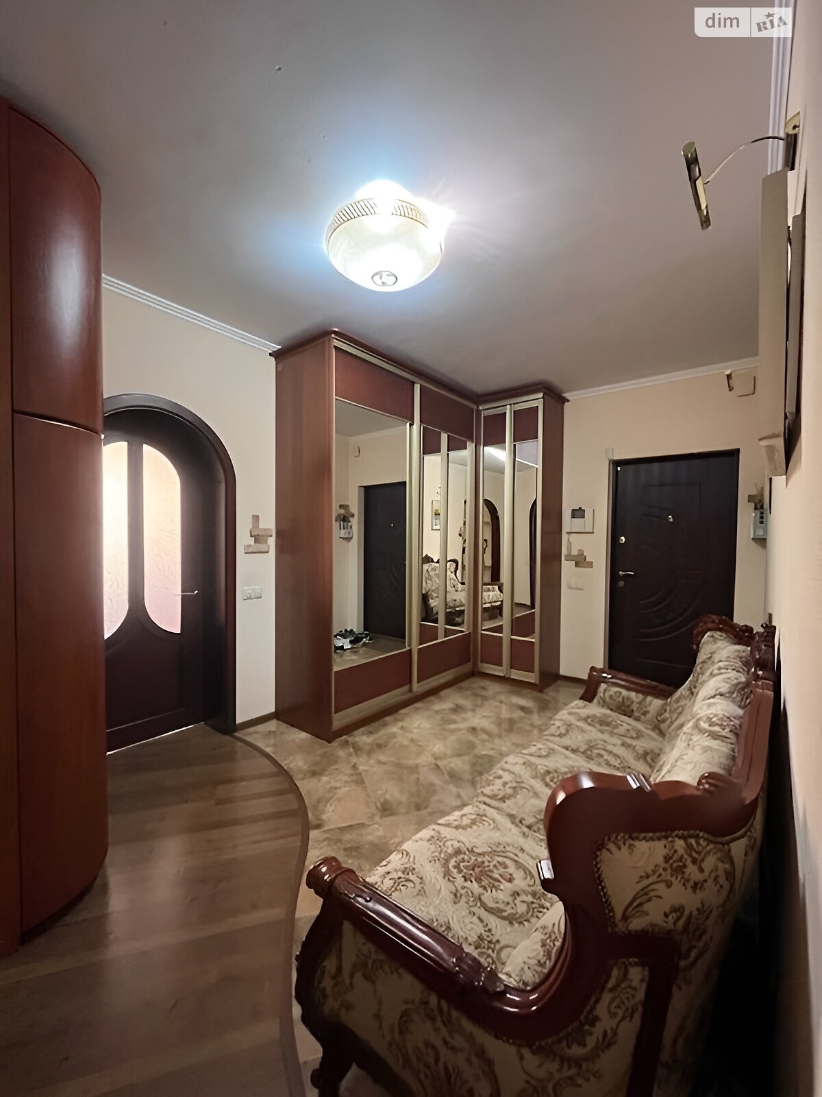 Продажа двухкомнатной квартиры в Киеве, на ул. Освиты 14А, район Александровская Слободка фото 1 Продажа двухкомнатной квартиры в Киеве, на ул. Освиты 14А, район Александровская Слободка фото 1