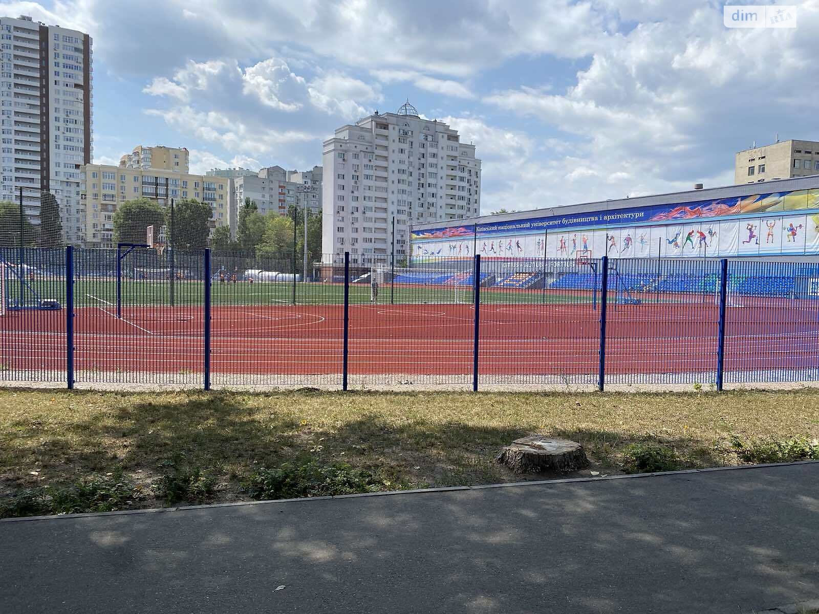 Продаж чотирикімнатної квартири в Києві, на вул. Преображенська 4, район Олександрівська Слобідка фото 1 Продаж чотирикімнатної квартири в Києві, на вул. Преображенська 4, район Олександрівська Слобідка фото 1