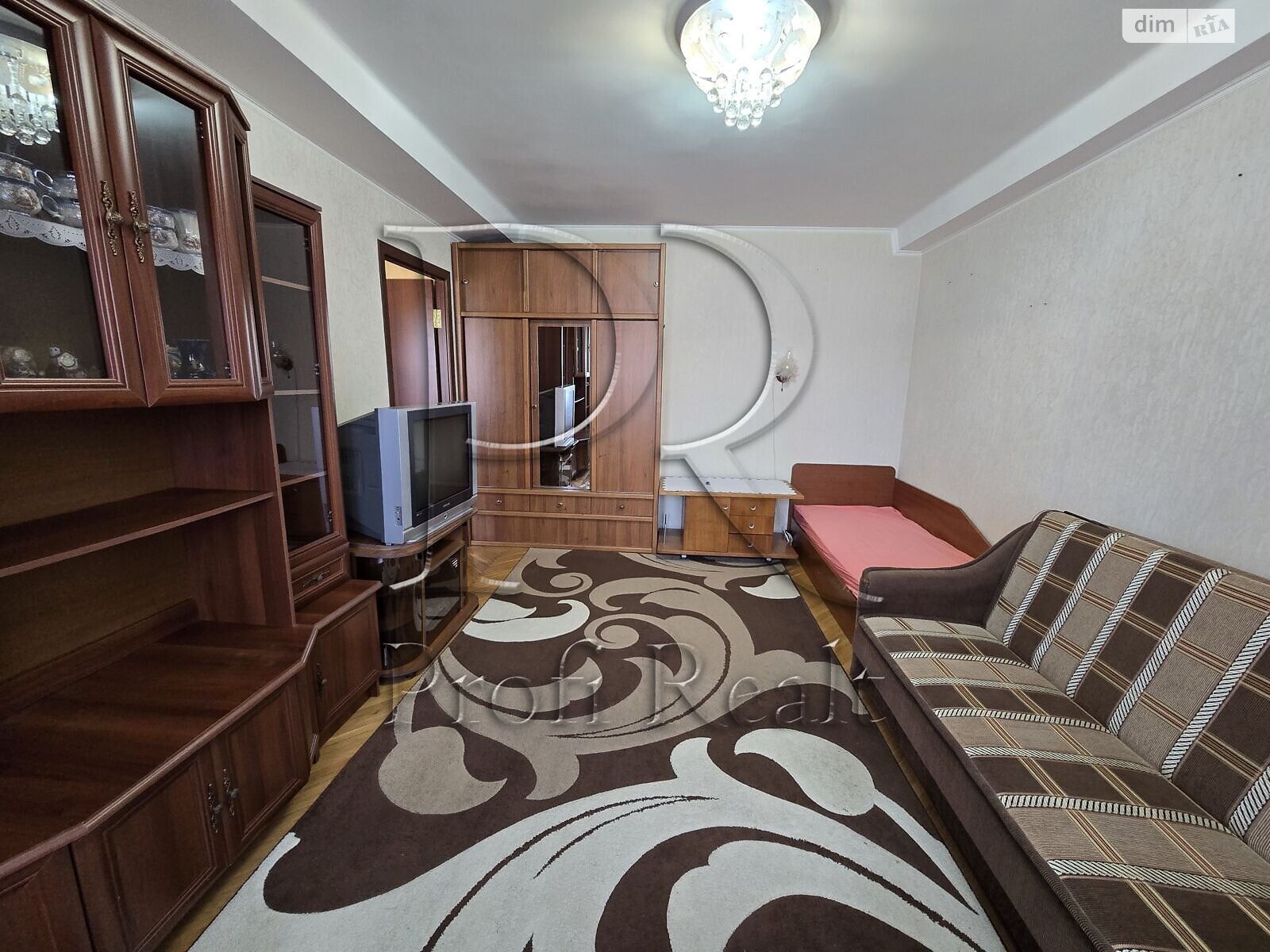 Продажа однокомнатной квартиры в Киеве, на ул. Преображенская 16, район Александровская Слободка фото 1 Продажа однокомнатной квартиры в Киеве, на ул. Преображенская 16, район Александровская Слободка фото 1