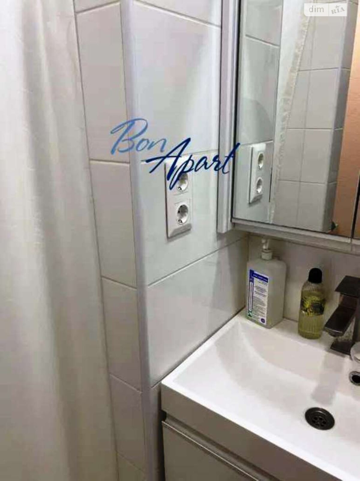Продаж трикімнатної квартири в Києві, на вул. Солом'янська 16, район Олександрівська Слобідка фото 1 Продаж трикімнатної квартири в Києві, на вул. Солом'янська 16, район Олександрівська Слобідка фото 1