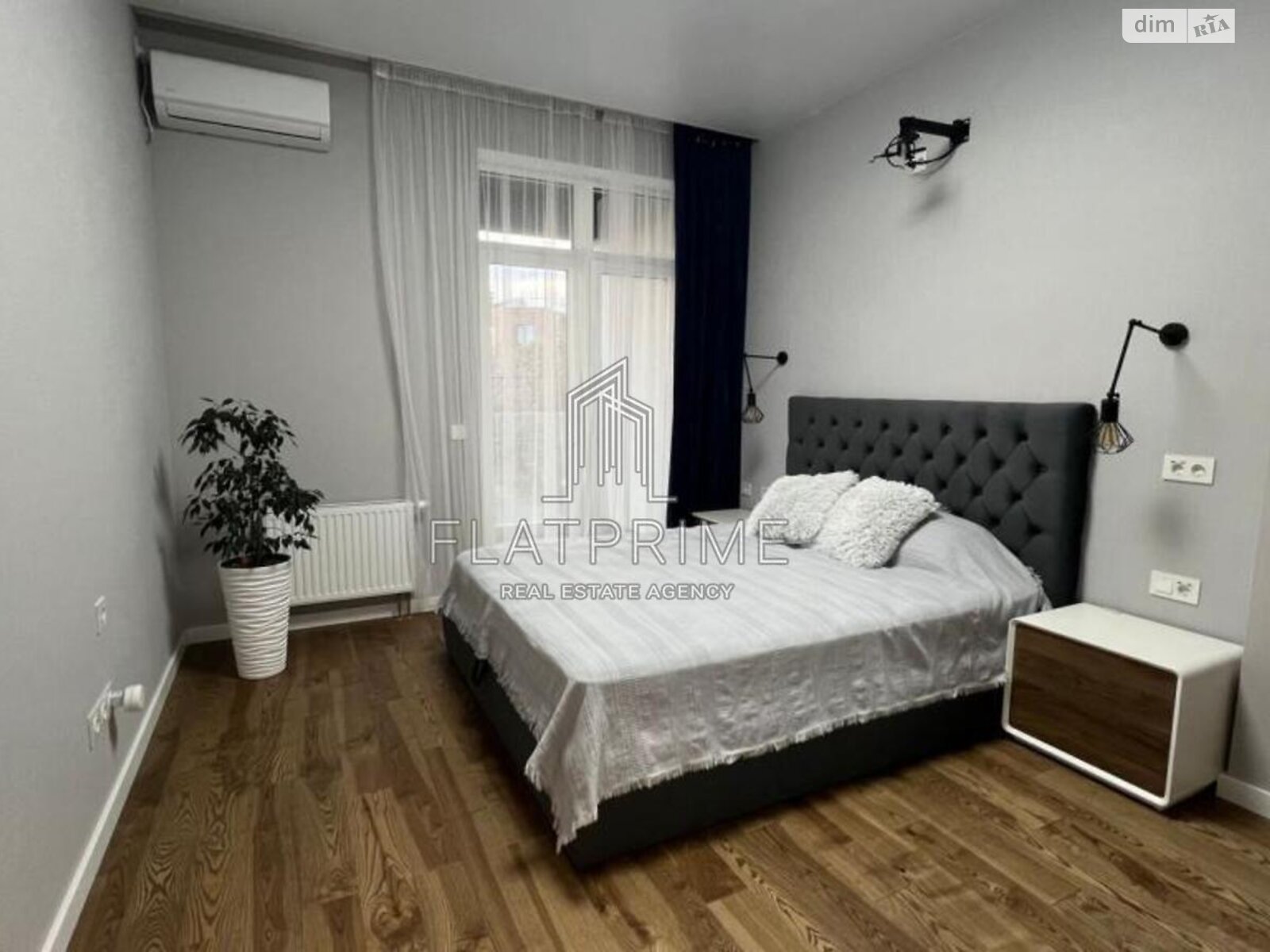 Продажа двухкомнатной квартиры в Киеве, на ул. Университетская 17А, район Александровская Слободка фото 1 Продажа двухкомнатной квартиры в Киеве, на ул. Университетская 17А, район Александровская Слободка фото 1