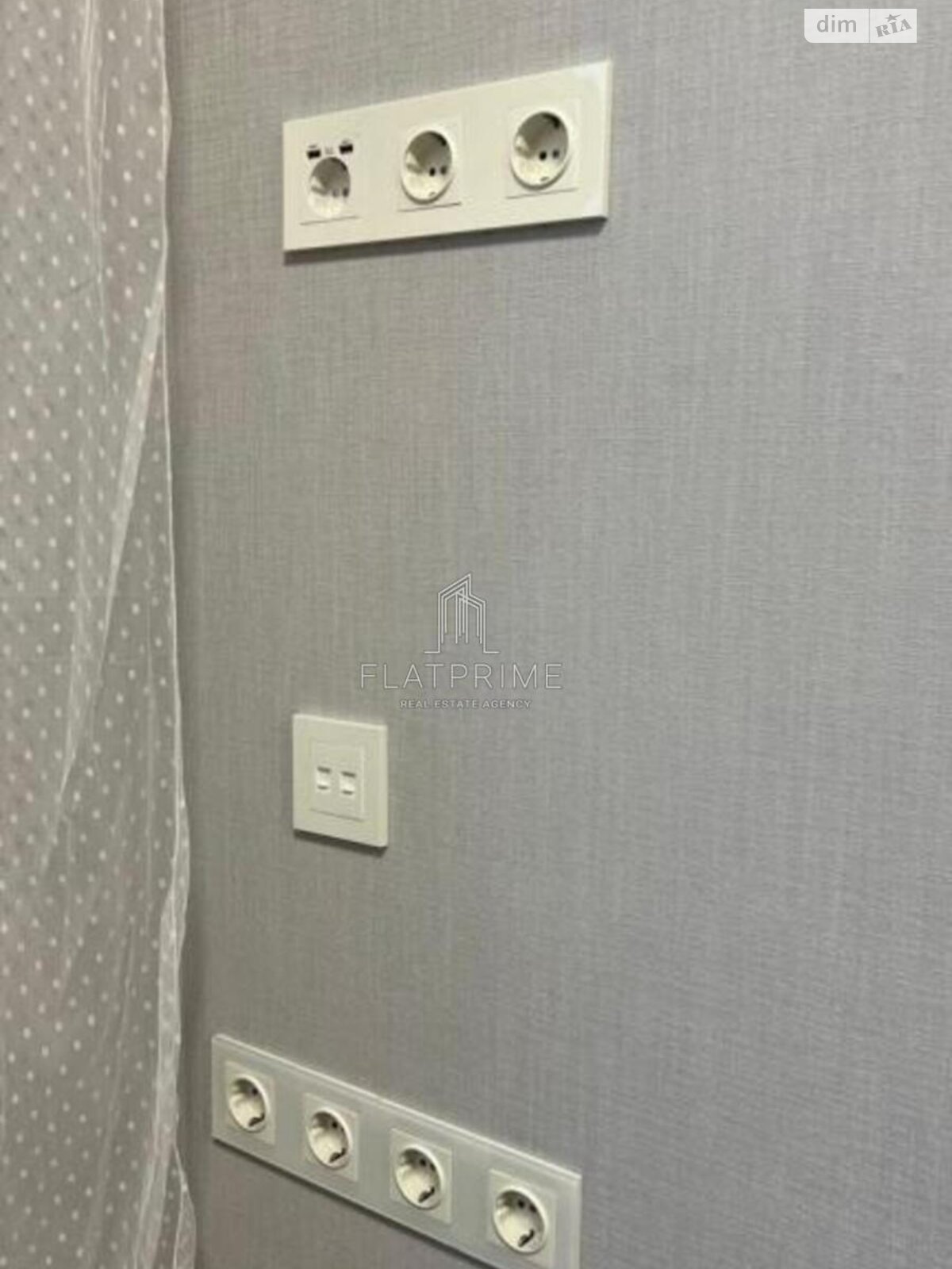 Продажа двухкомнатной квартиры в Киеве, на ул. Университетская 17А, район Александровская Слободка фото 1 Продажа двухкомнатной квартиры в Киеве, на ул. Университетская 17А, район Александровская Слободка фото 1