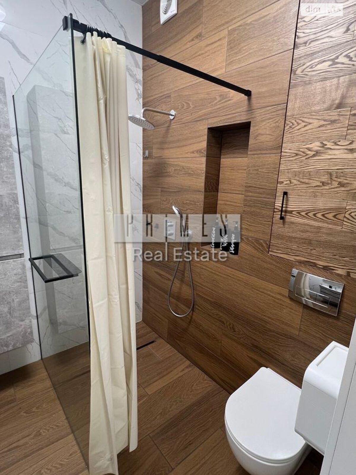 Продажа двухкомнатной квартиры в Киеве, на ул. Университетская 17А, район Александровская Слободка фото 1 Продажа двухкомнатной квартиры в Киеве, на ул. Университетская 17А, район Александровская Слободка фото 1