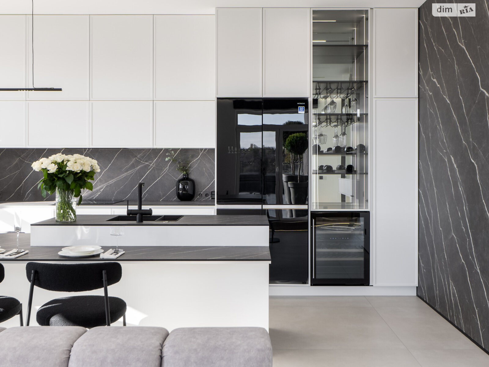 Продажа трехкомнатной квартиры в Киеве, на ул. Университетская 17А, кв. 18, район Александровская Слободка фото 1