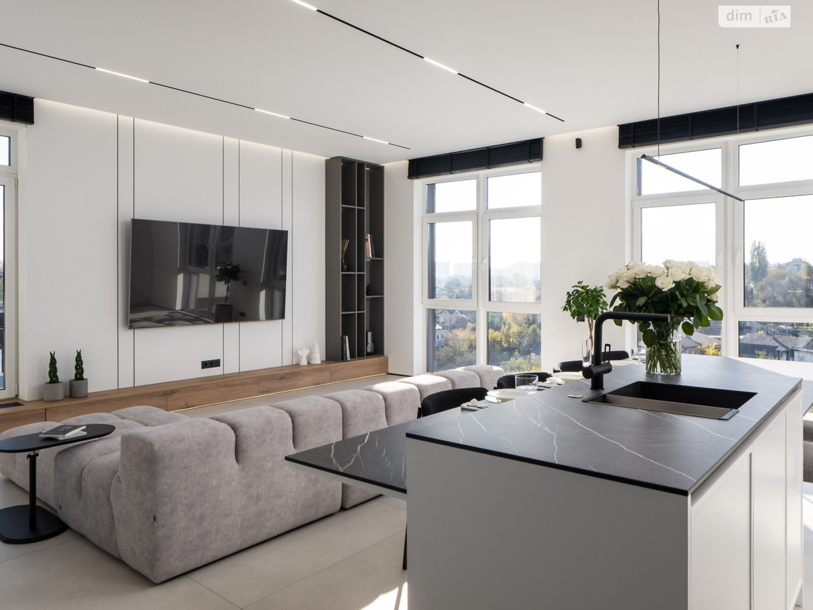 Продажа трехкомнатной квартиры в Киеве, на ул. Университетская 17А, кв. 18, район Александровская Слободка фото 1