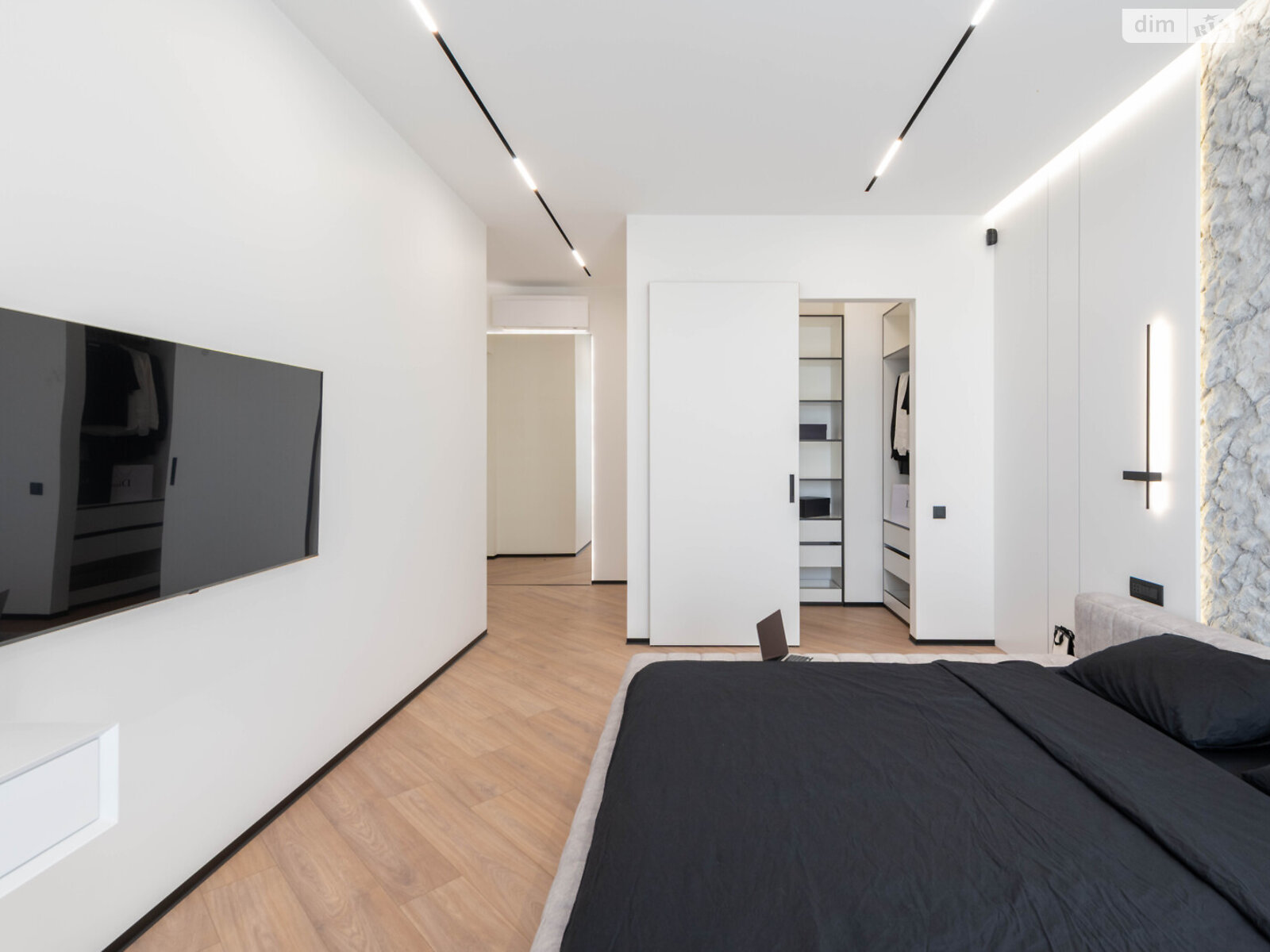 Продажа трехкомнатной квартиры в Киеве, на ул. Университетская 17А, кв. 18, район Александровская Слободка фото 1