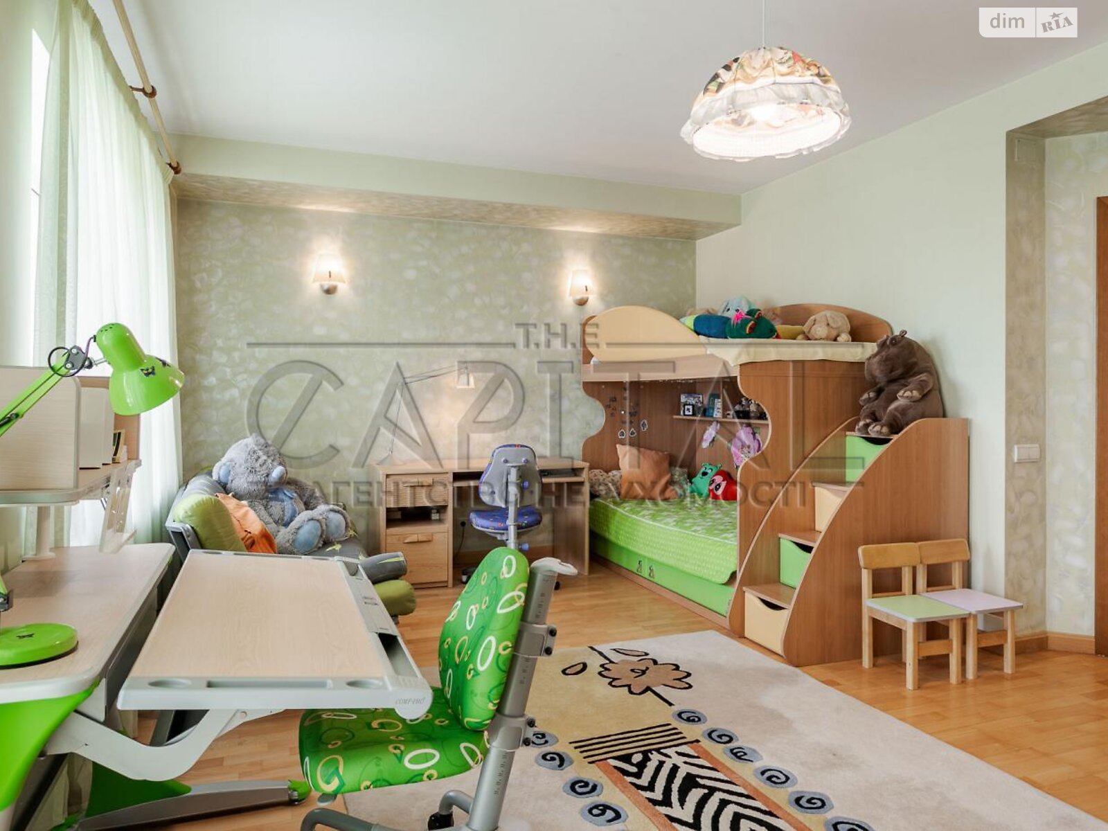 Продаж п`ятикімнатної квартири в Києві, на просп. Валерія Лобановського 9/1, район Олександрівська Слобідка фото 1 Продаж п`ятикімнатної квартири в Києві, на просп. Валерія Лобановського 9/1, район Олександрівська Слобідка фото 1