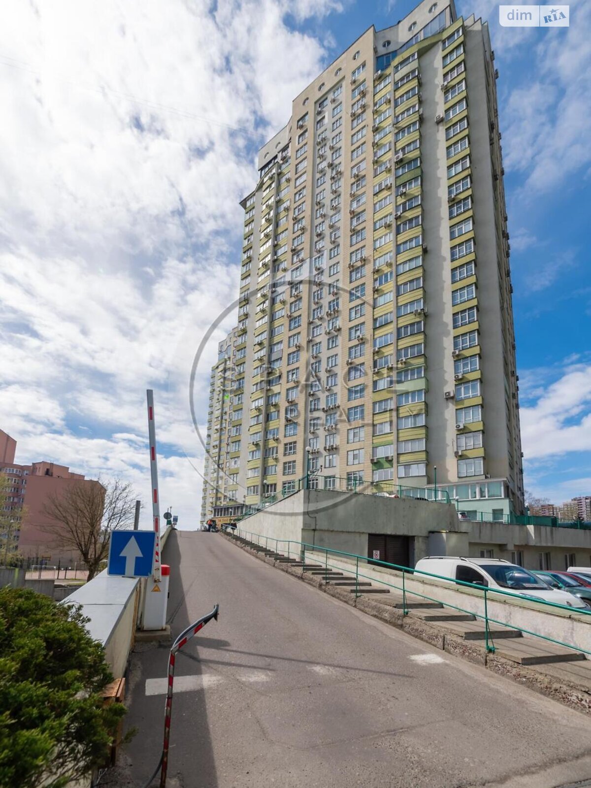 Продажа четырехкомнатной квартиры в Киеве, на просп. Валерия Лобановского 4В, район Александровская Слободка фото 1 Продажа четырехкомнатной квартиры в Киеве, на просп. Валерия Лобановского 4В, район Александровская Слободка фото 1