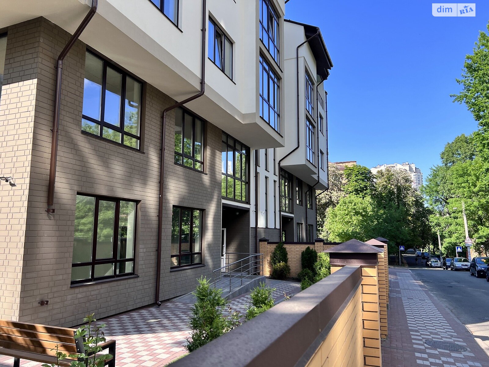 Продажа однокомнатной квартиры в Киеве, на ул. Василия Барки 10, район Александровская Слободка фото 1