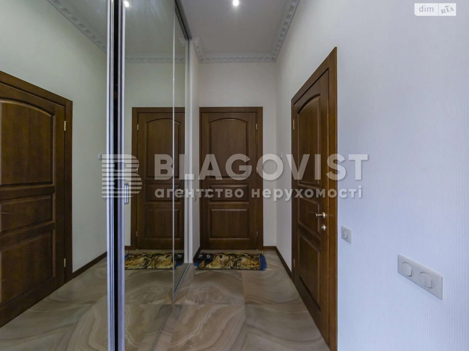 Продажа двухкомнатной квартиры в Киеве, на спуск Андреевский 2Б, фото 1 Продажа двухкомнатной квартиры в Киеве, на спуск Андреевский 2Б, фото 1