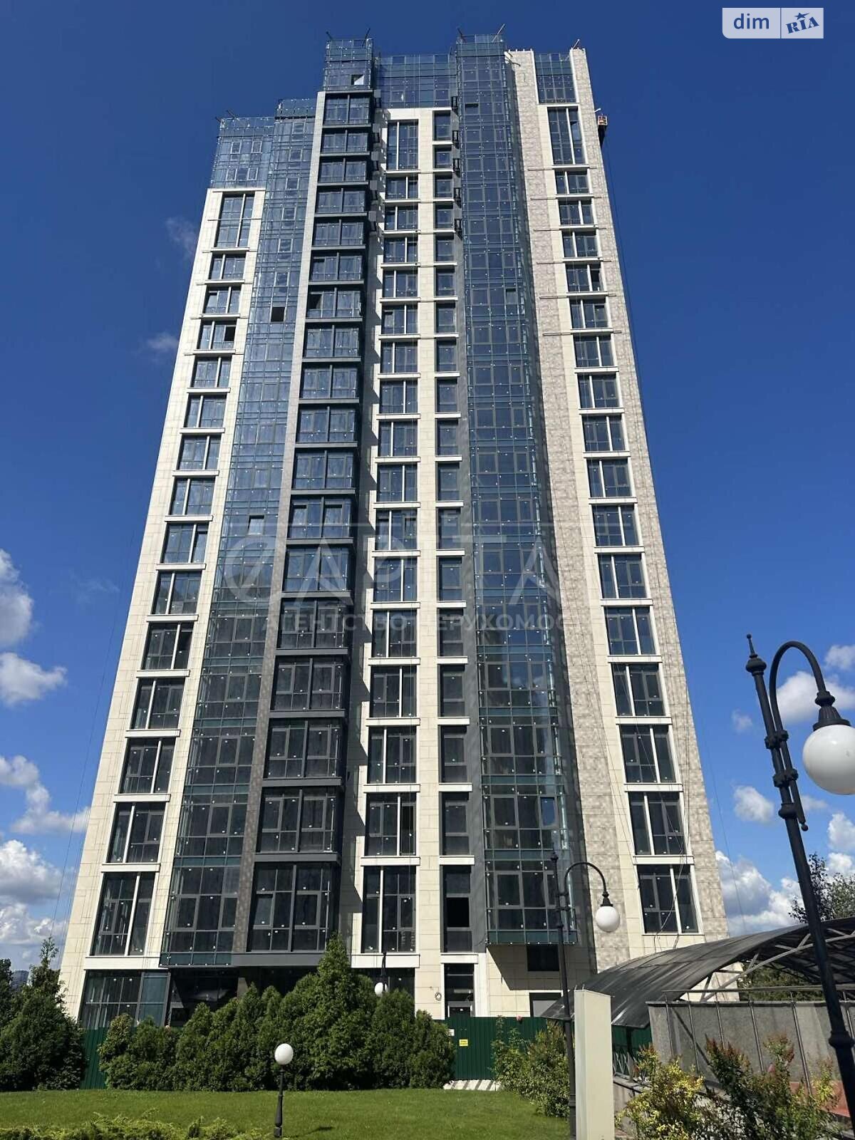 Продажа трехкомнатной квартиры в Киеве, на ул. Андрея Верхогляда, фото 1 Продажа трехкомнатной квартиры в Киеве, на ул. Андрея Верхогляда, фото 1