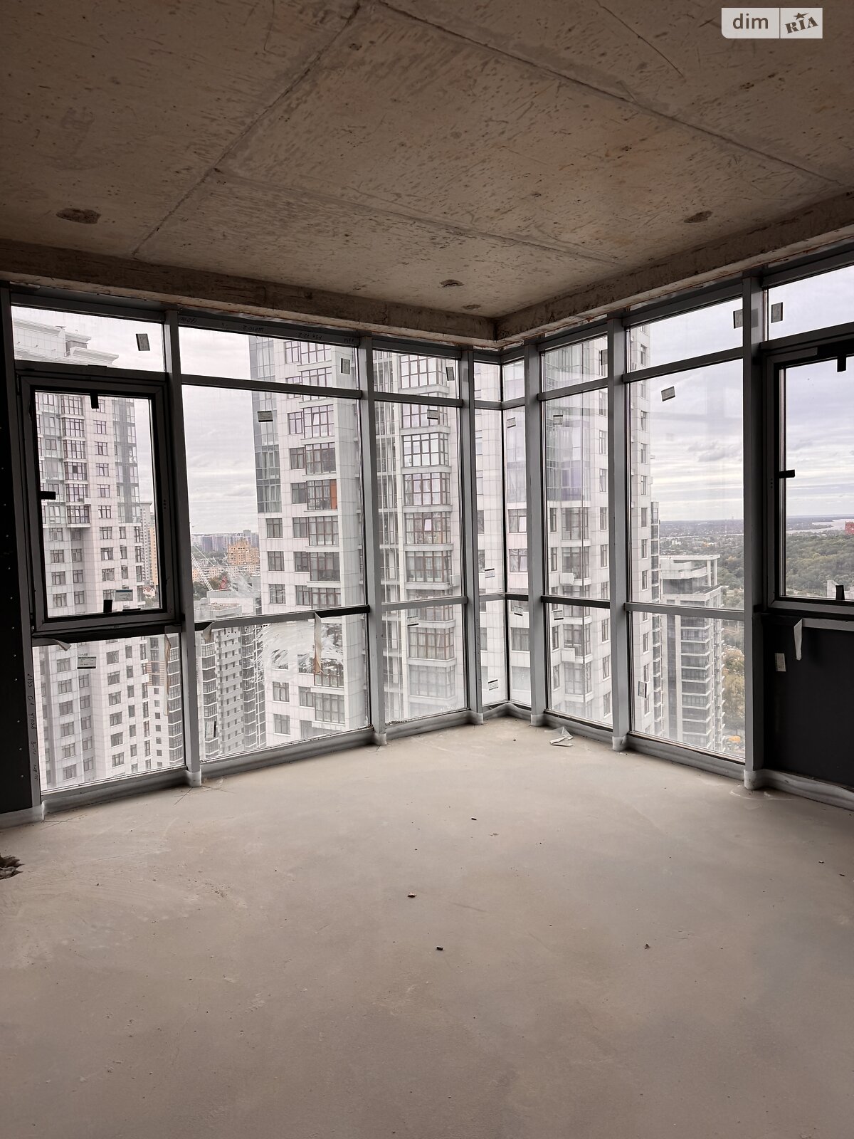 Продаж п`ятикімнатної квартири в Києві, на вул. Андрія Верхогляда 17, фото 1