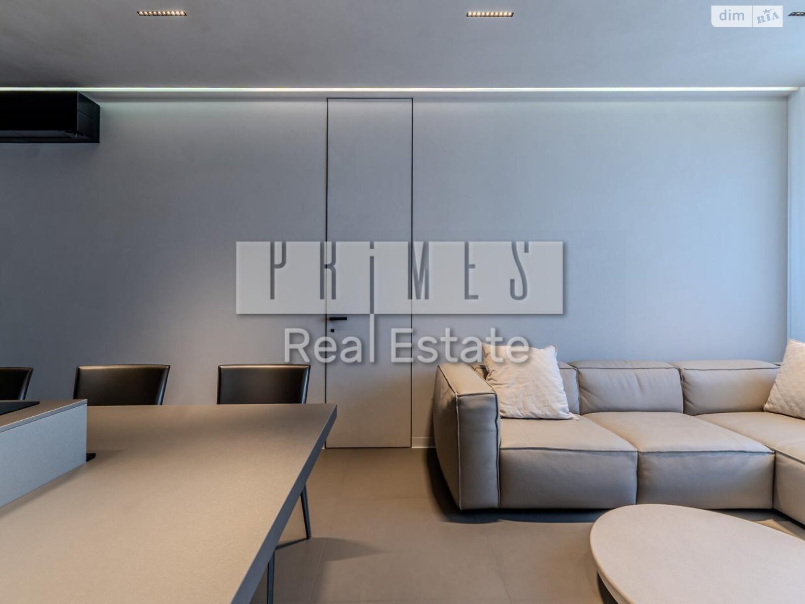 Продаж трикімнатної квартири в Києві, на вул. Андрія Верхогляда 15Б, фото 1