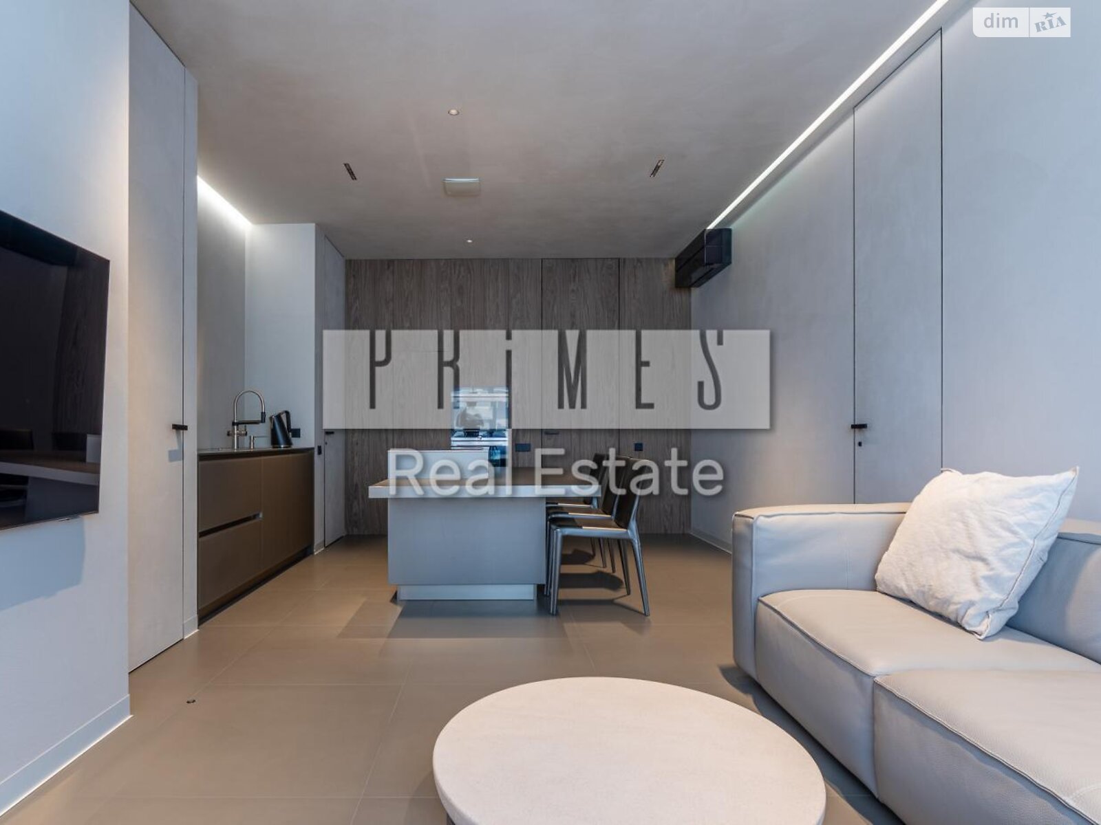 Продаж трикімнатної квартири в Києві, на вул. Андрія Верхогляда 15Б, фото 1