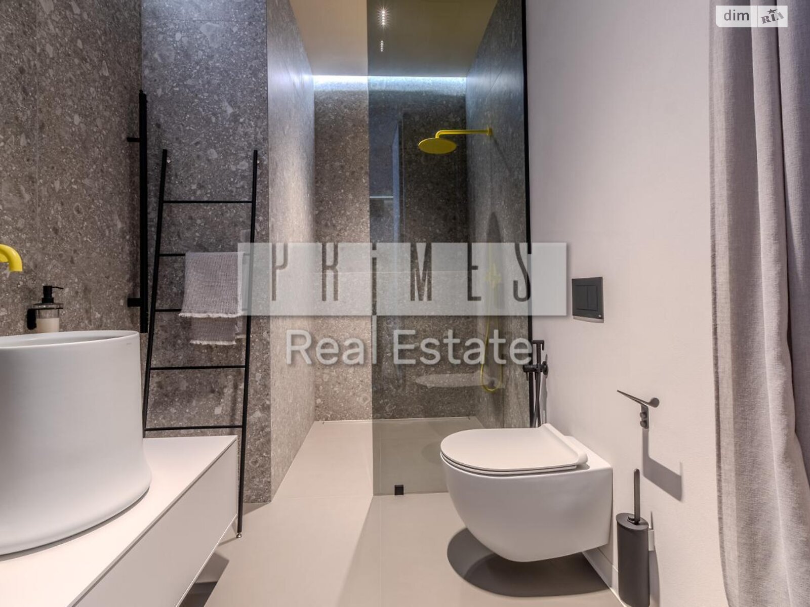 Продаж трикімнатної квартири в Києві, на вул. Андрія Верхогляда 15Б, фото 1