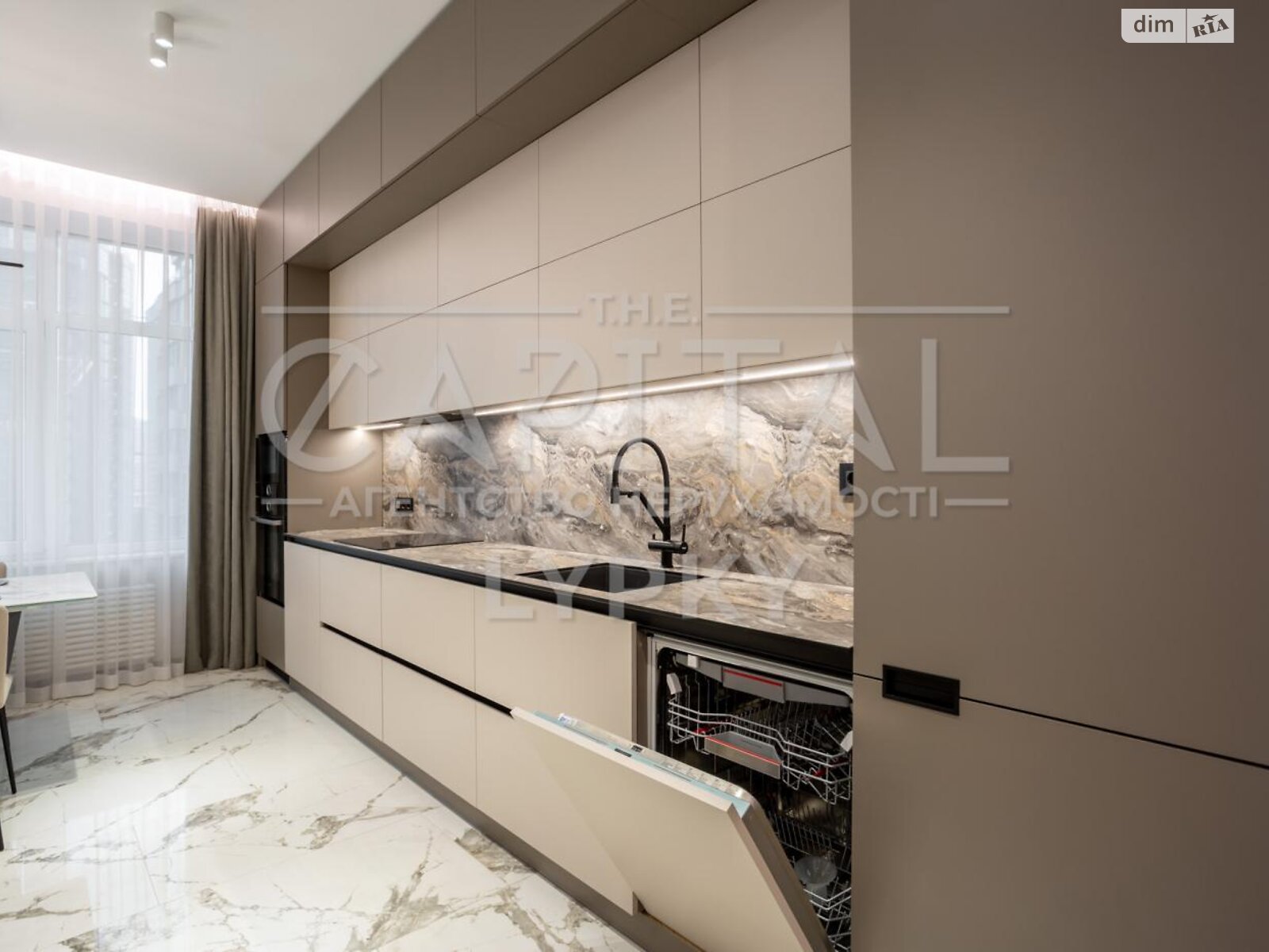 Продажа трехкомнатной квартиры в Киеве, на ул. Андрея Верхогляда 17, фото 1