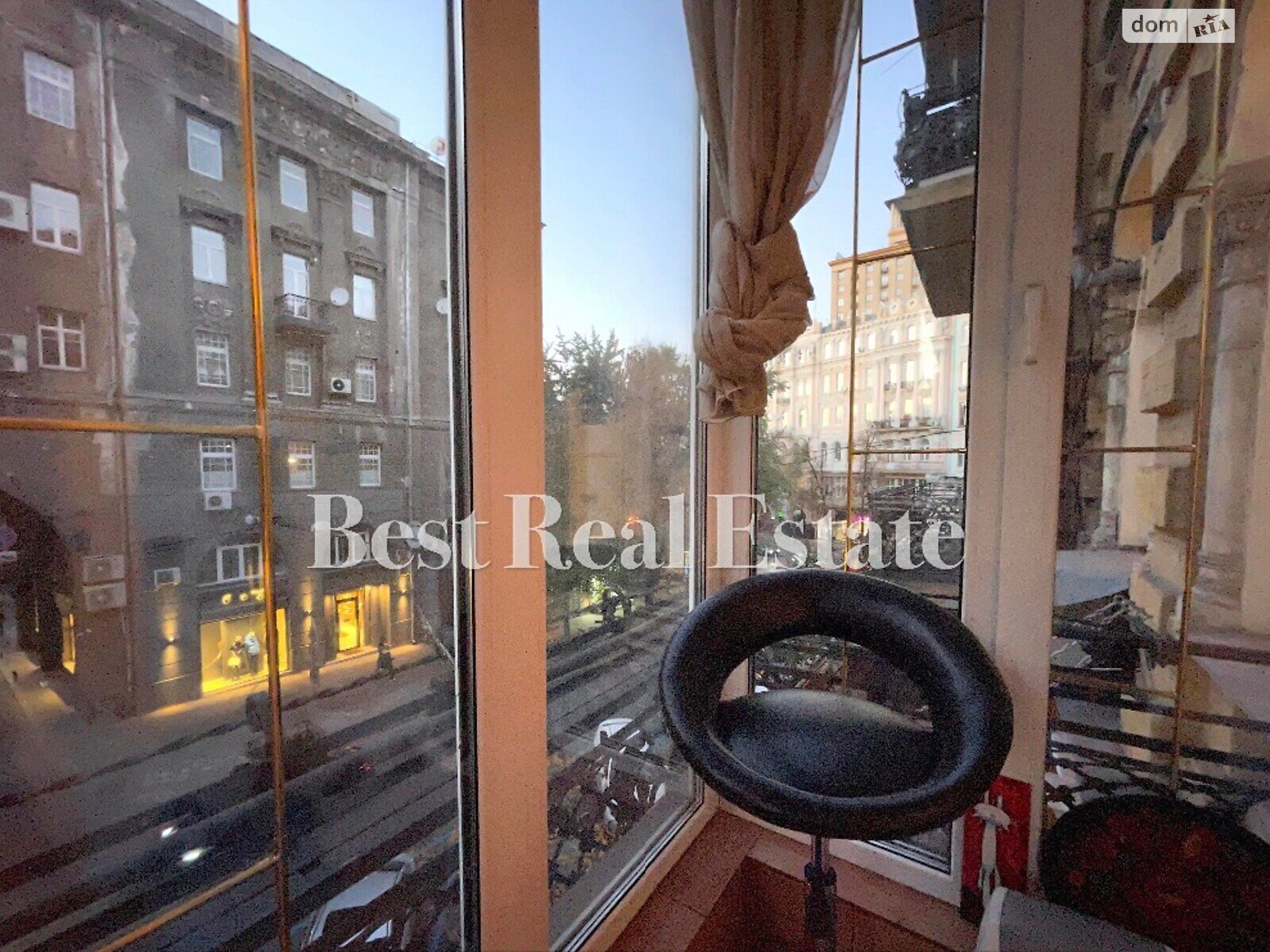 Продажа двухкомнатной квартиры в Киеве, на ул. Архитектора Городецкого 10/1, район Липки фото 1 Продажа двухкомнатной квартиры в Киеве, на ул. Архитектора Городецкого 10/1, район Липки фото 1