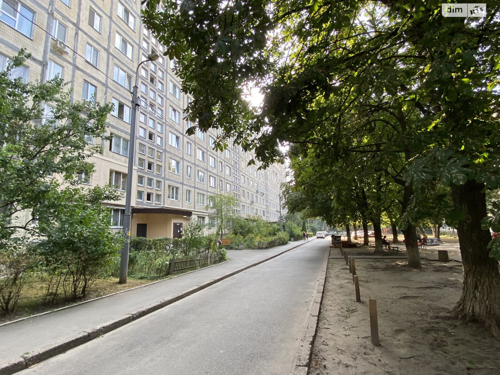 Продажа трехкомнатной квартиры в Киеве, на ул. Генерала Наумова 37Б, район Авиагородок фото 1