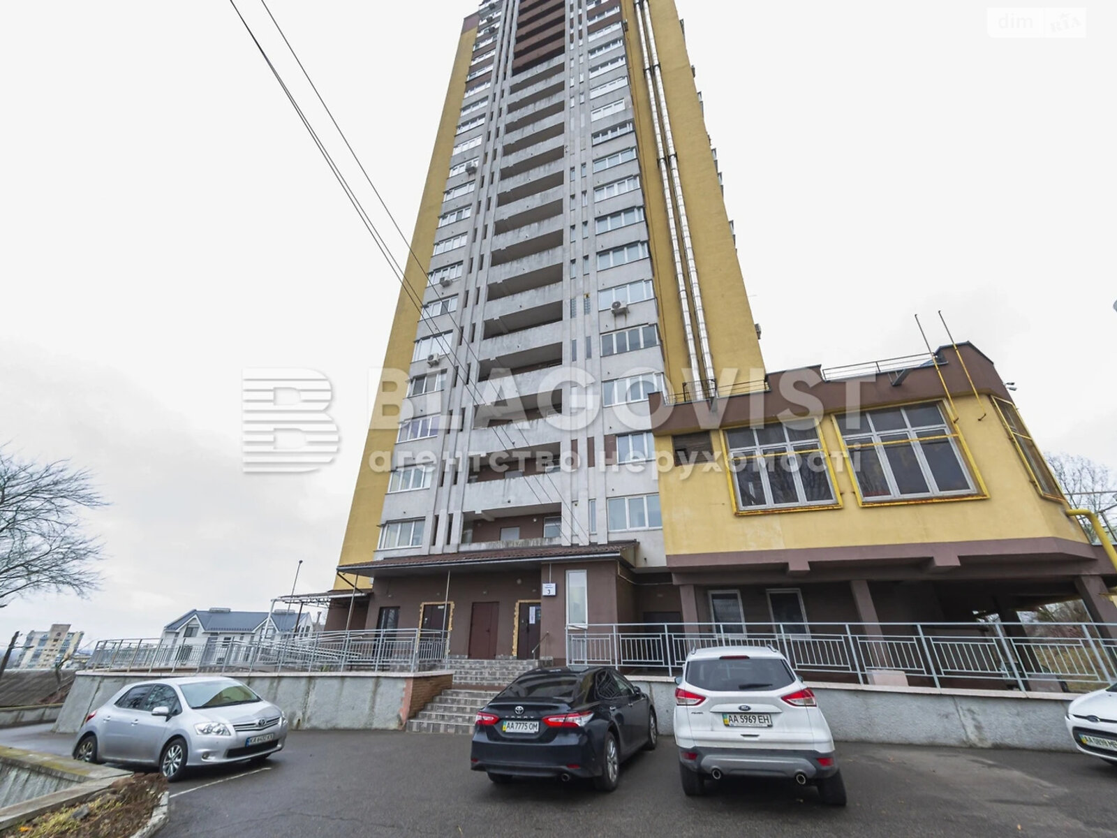 Продаж трикімнатної квартири в Києві, на вул. Левітана 3, район Багринова гора фото 1 Продаж трикімнатної квартири в Києві, на вул. Левітана 3, район Багринова гора фото 1