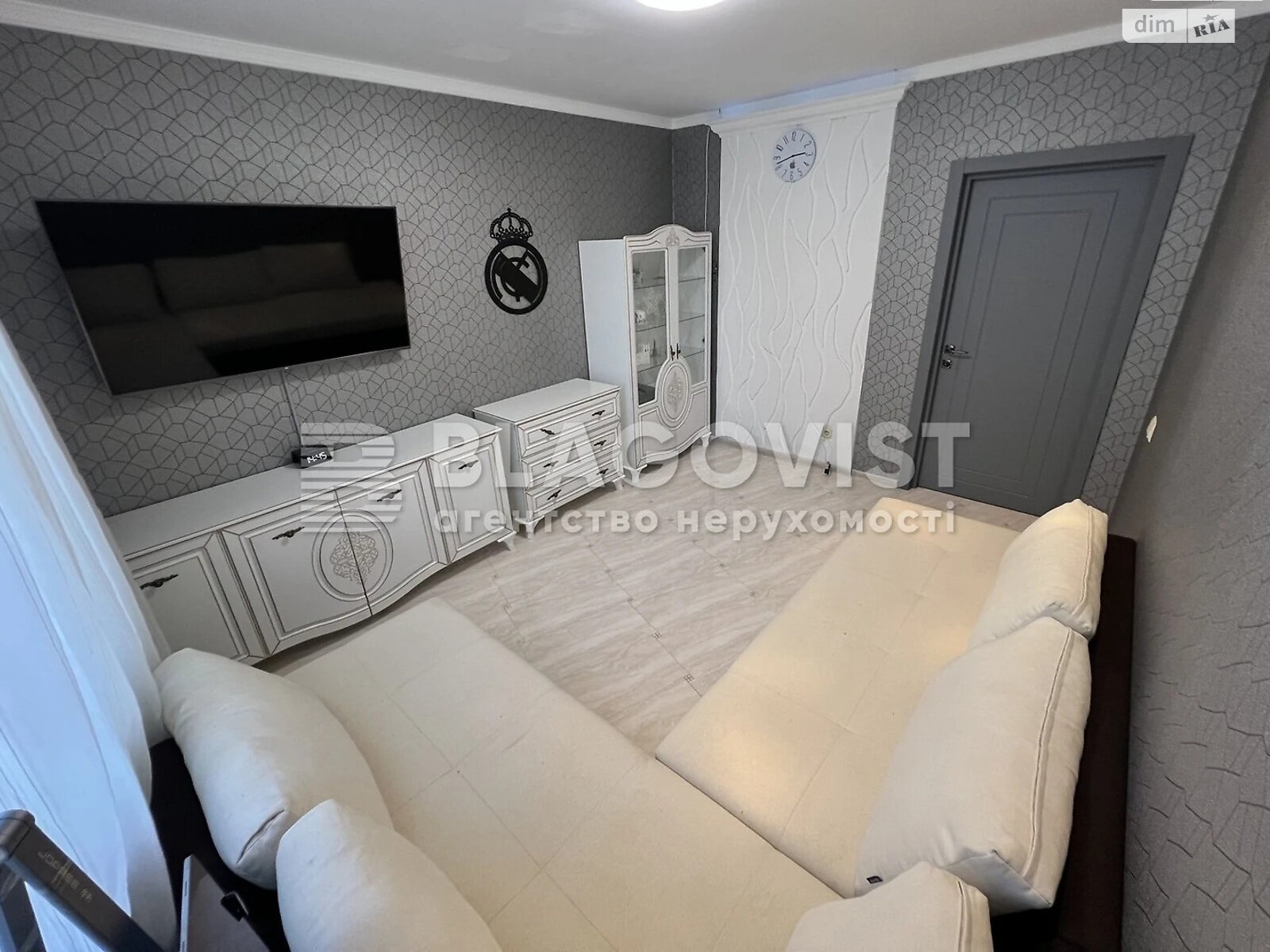 Продаж двокімнатної квартири в Києві, на вул. Левітана 3, район Багринова гора фото 1 Продаж двокімнатної квартири в Києві, на вул. Левітана 3, район Багринова гора фото 1