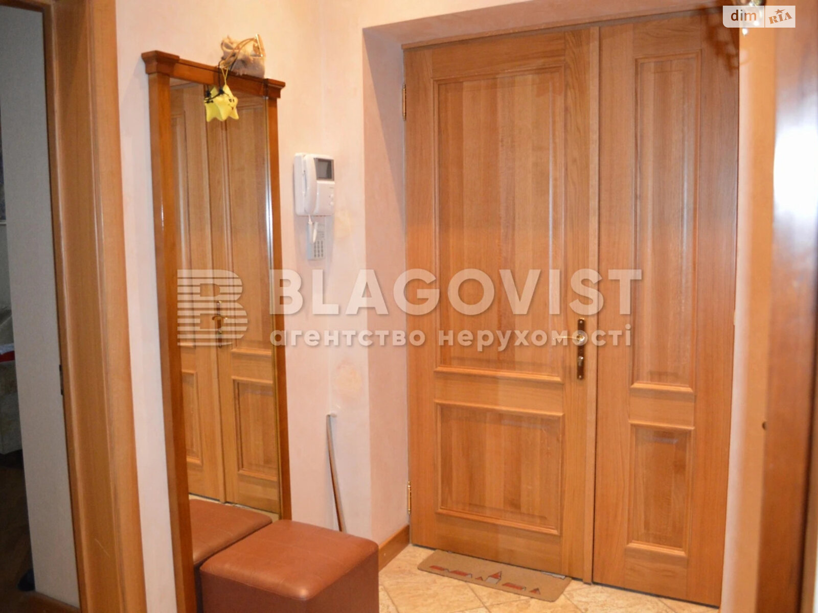 Продаж двокімнатної квартири в Києві, на вул. Банкова 1/10, фото 1 Продаж двокімнатної квартири в Києві, на вул. Банкова 1/10, фото 1